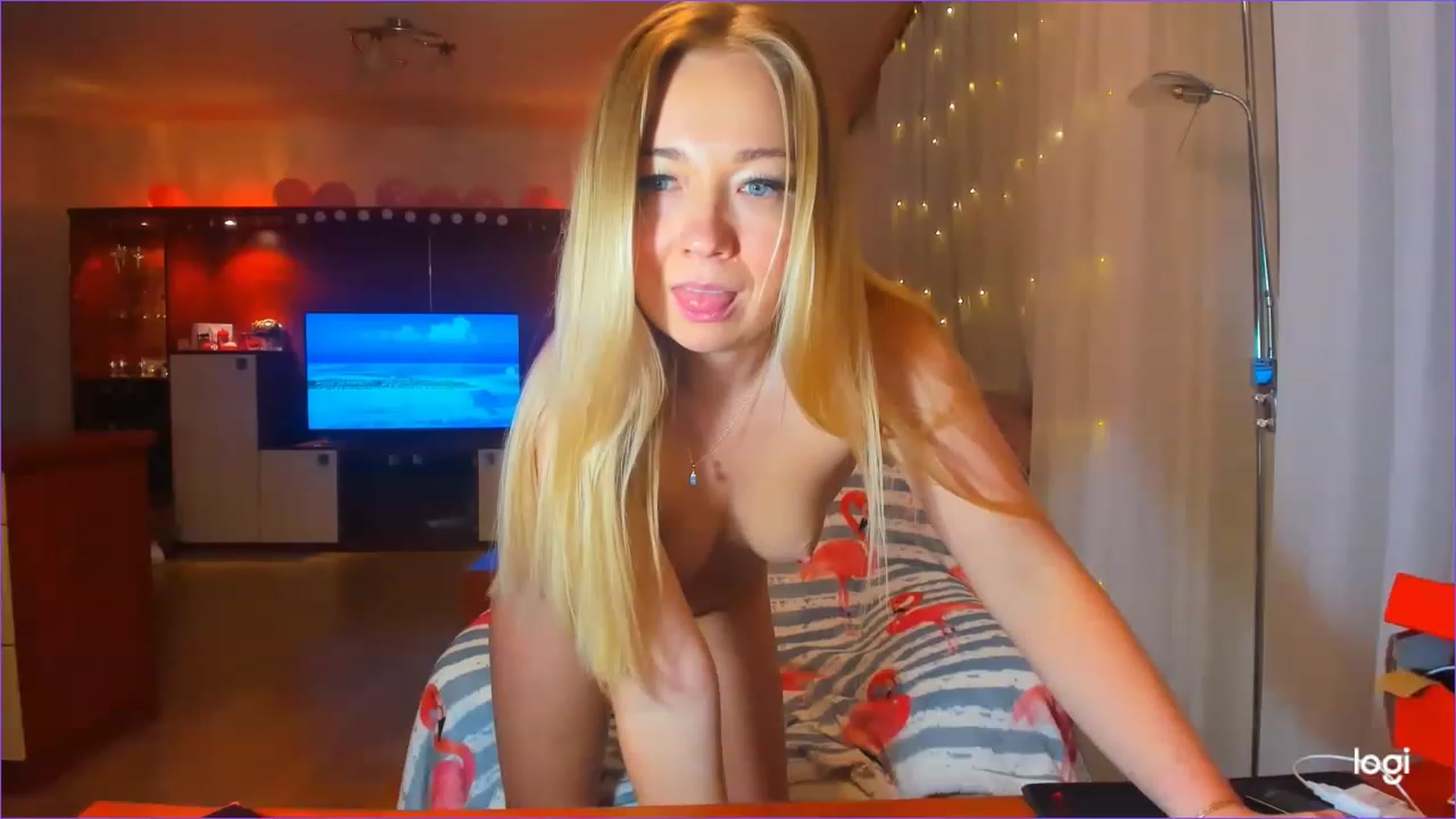 Gallery image thumbnail from FlamingoDream's myfreecams stream on, 03/09/2023, 21:45 image 13 of 20