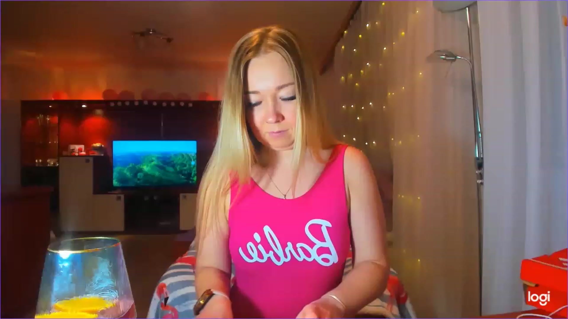 Gallery image thumbnail from FlamingoDream's myfreecams stream on, 03/10/2023, 24:03 image 19 of 20