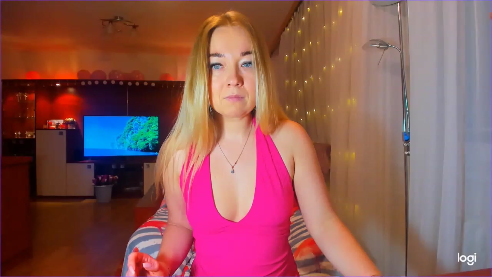 Gallery image thumbnail from FlamingoDream's myfreecams stream on, 03/10/2023, 21:19 image 16 of 20
