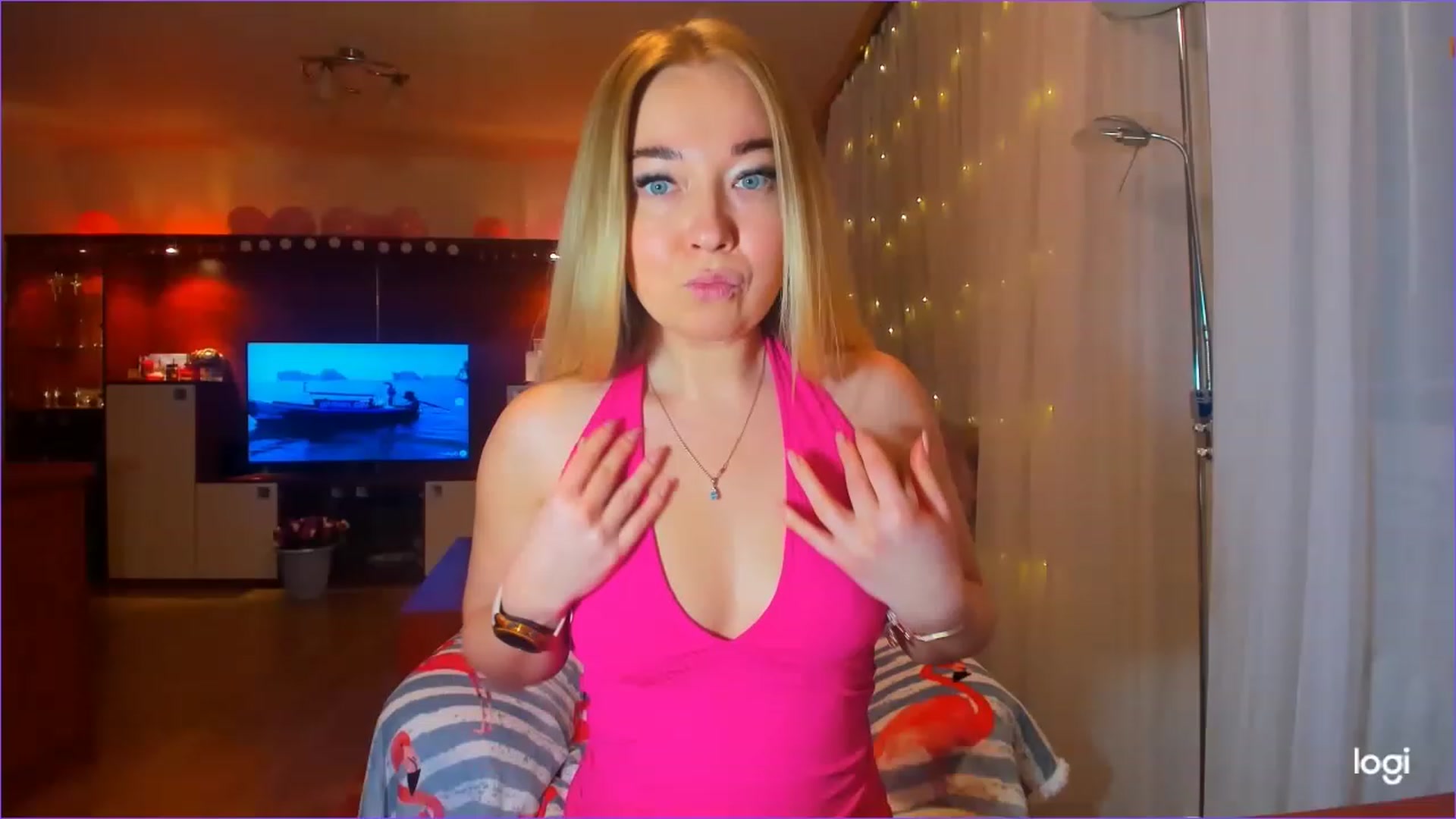 Gallery image thumbnail from FlamingoDream's myfreecams stream on, 03/10/2023, 21:19 image 17 of 20