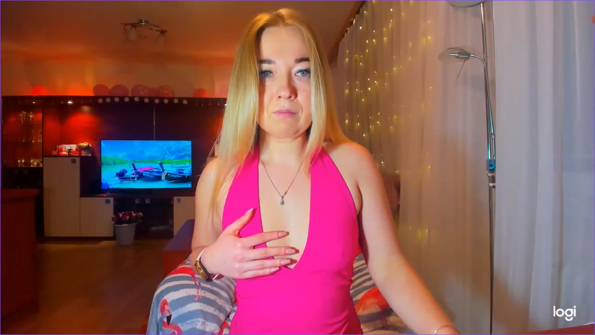 Gallery image thumbnail from FlamingoDream's myfreecams stream on, 03/10/2023, 21:19 image 7 of 20