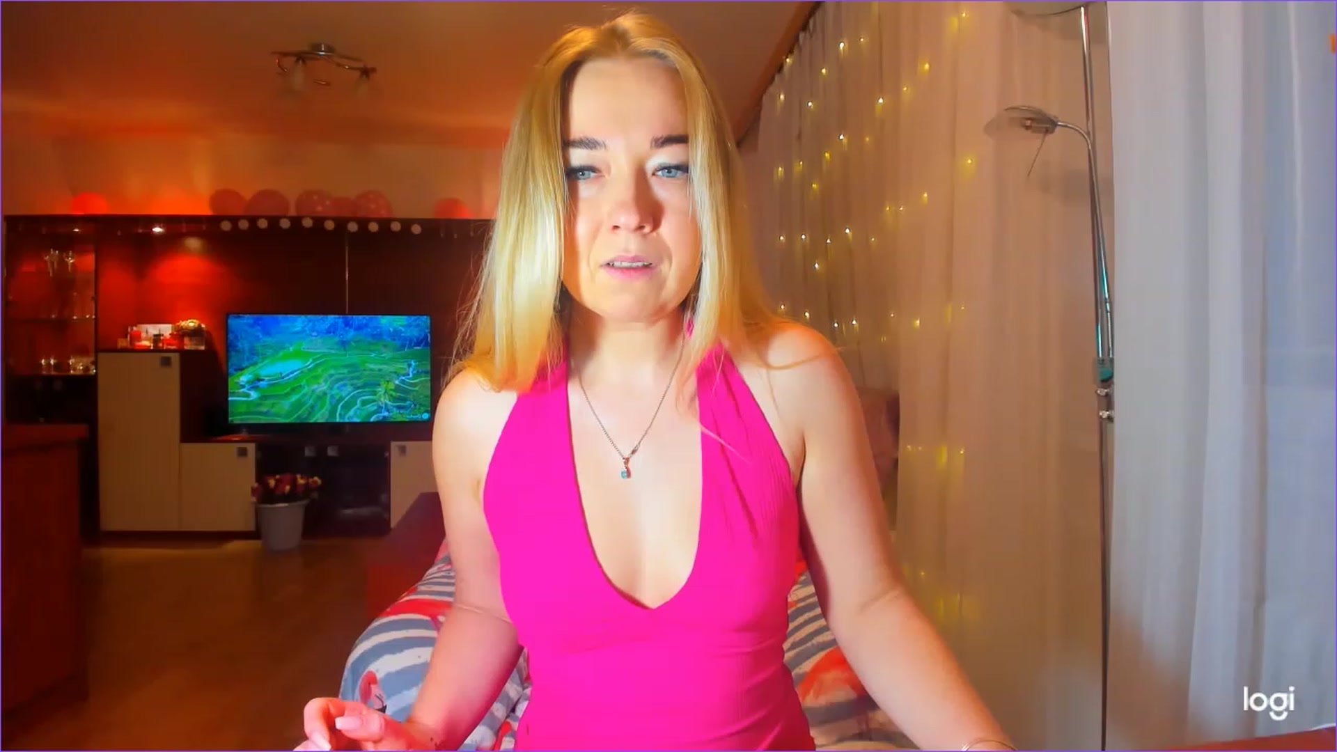 Gallery image thumbnail from FlamingoDream's myfreecams stream on, 03/10/2023, 21:19 image 4 of 20