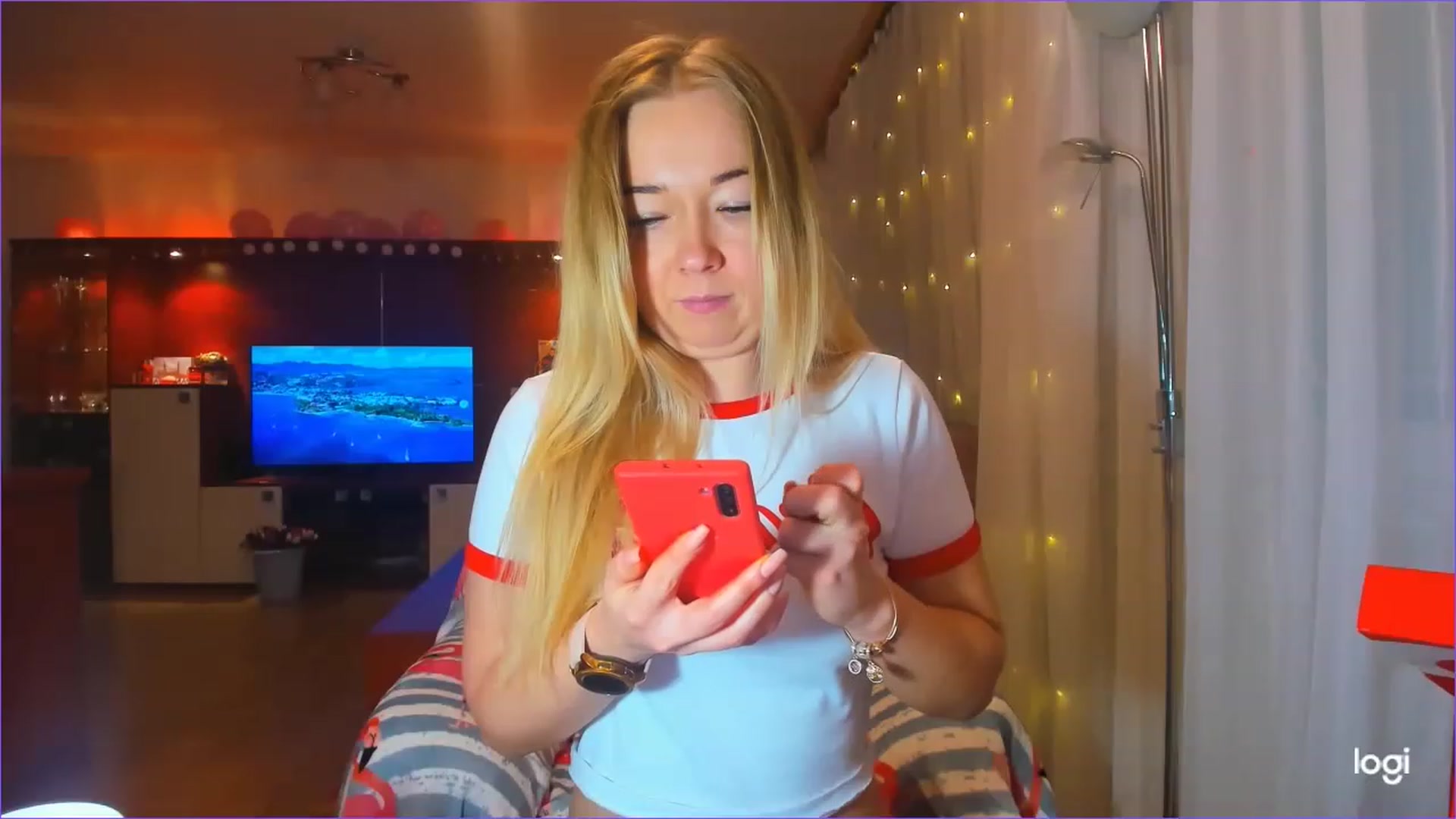 Gallery image thumbnail from FlamingoDream's myfreecams stream on, 03/13/2023, 21:50 image 4 of 20