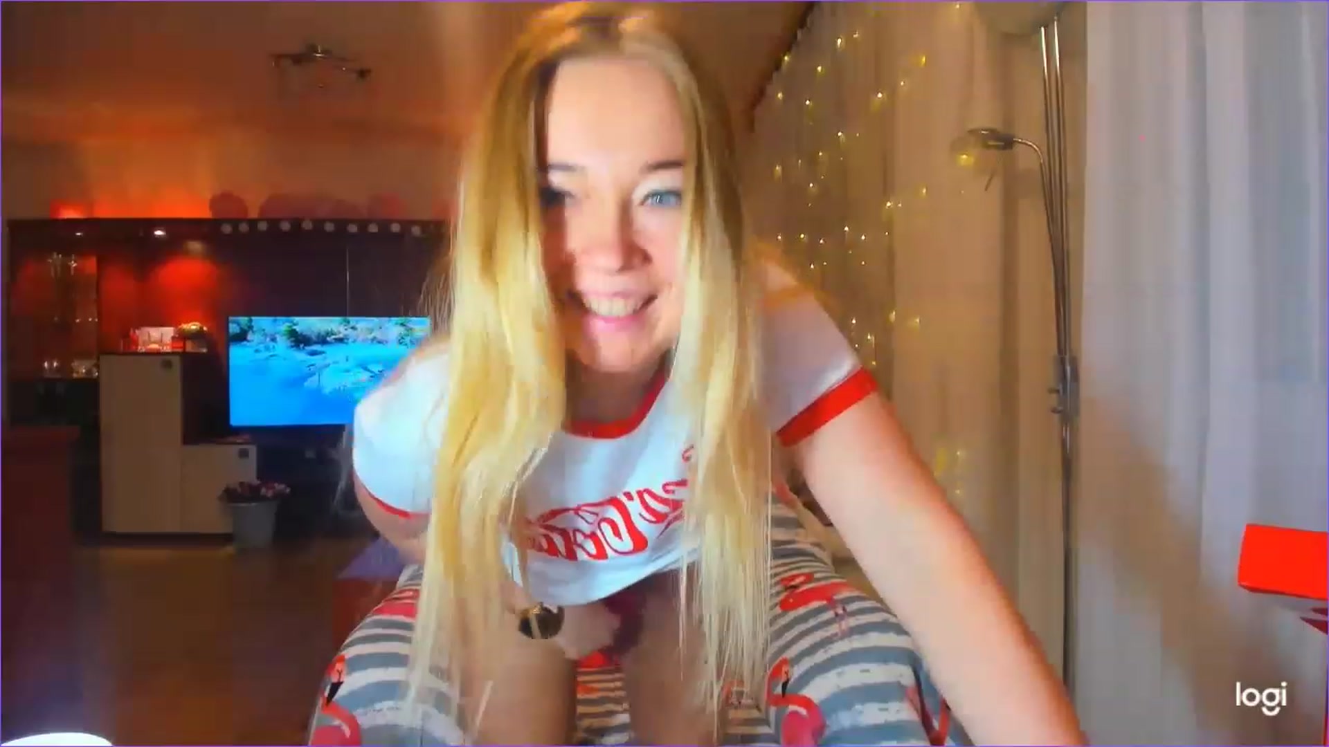 Gallery image thumbnail from FlamingoDream's myfreecams stream on, 03/13/2023, 21:50 image 7 of 20