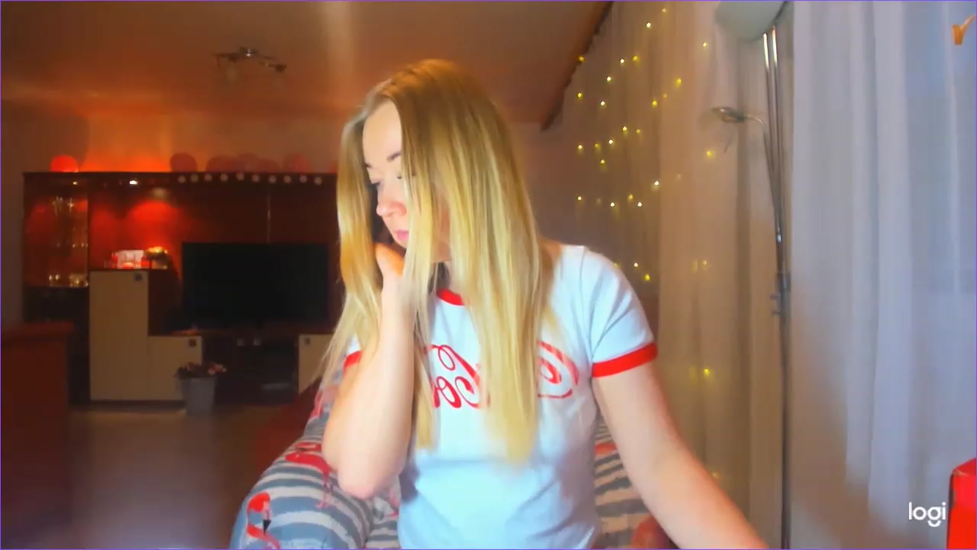 Gallery image thumbnail from FlamingoDream's myfreecams stream on, 03/14/2023, 05:39 image 8 of 20