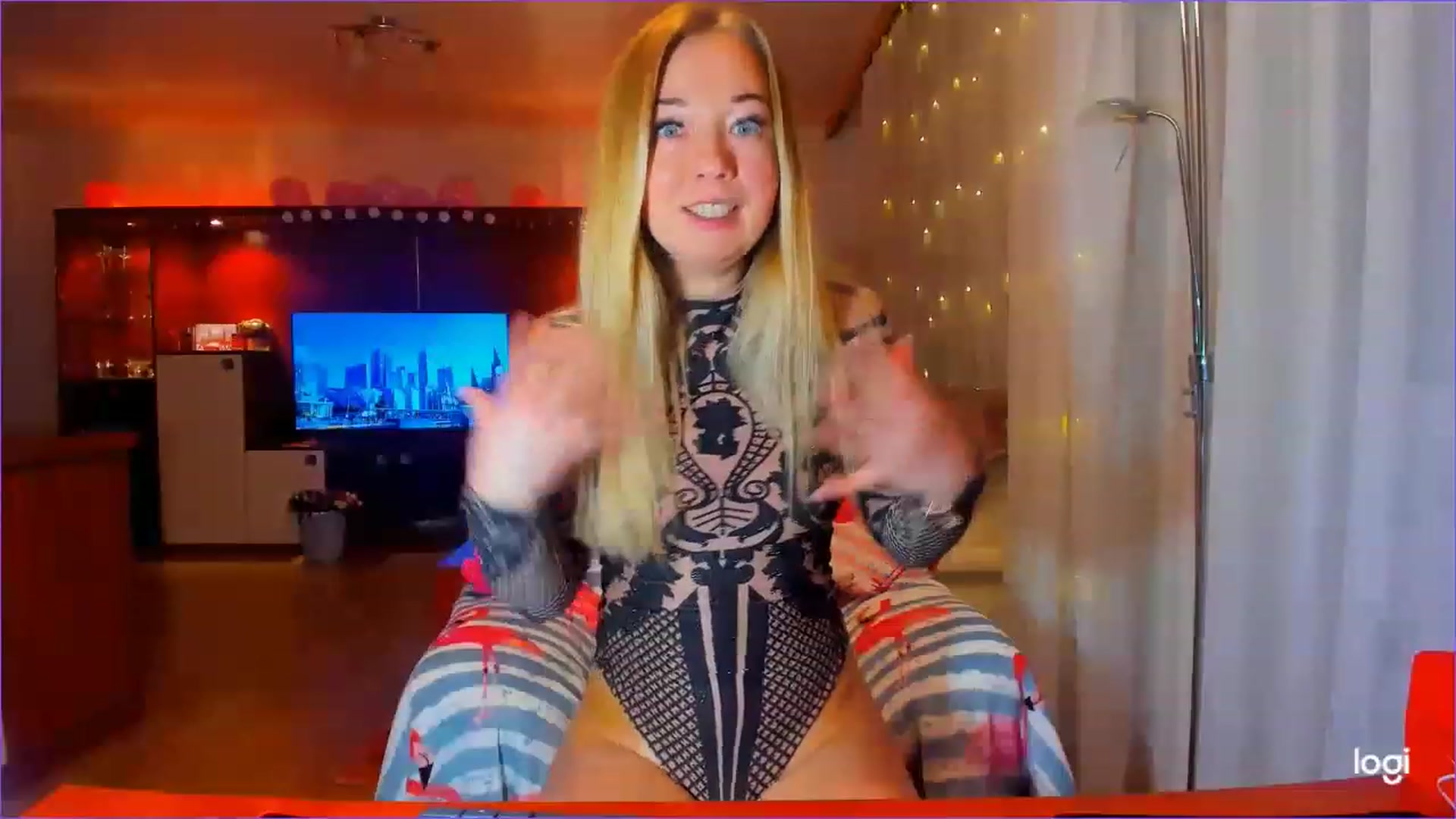 Gallery image thumbnail from FlamingoDream's myfreecams stream on, 03/14/2023, 21:31 image 15 of 20