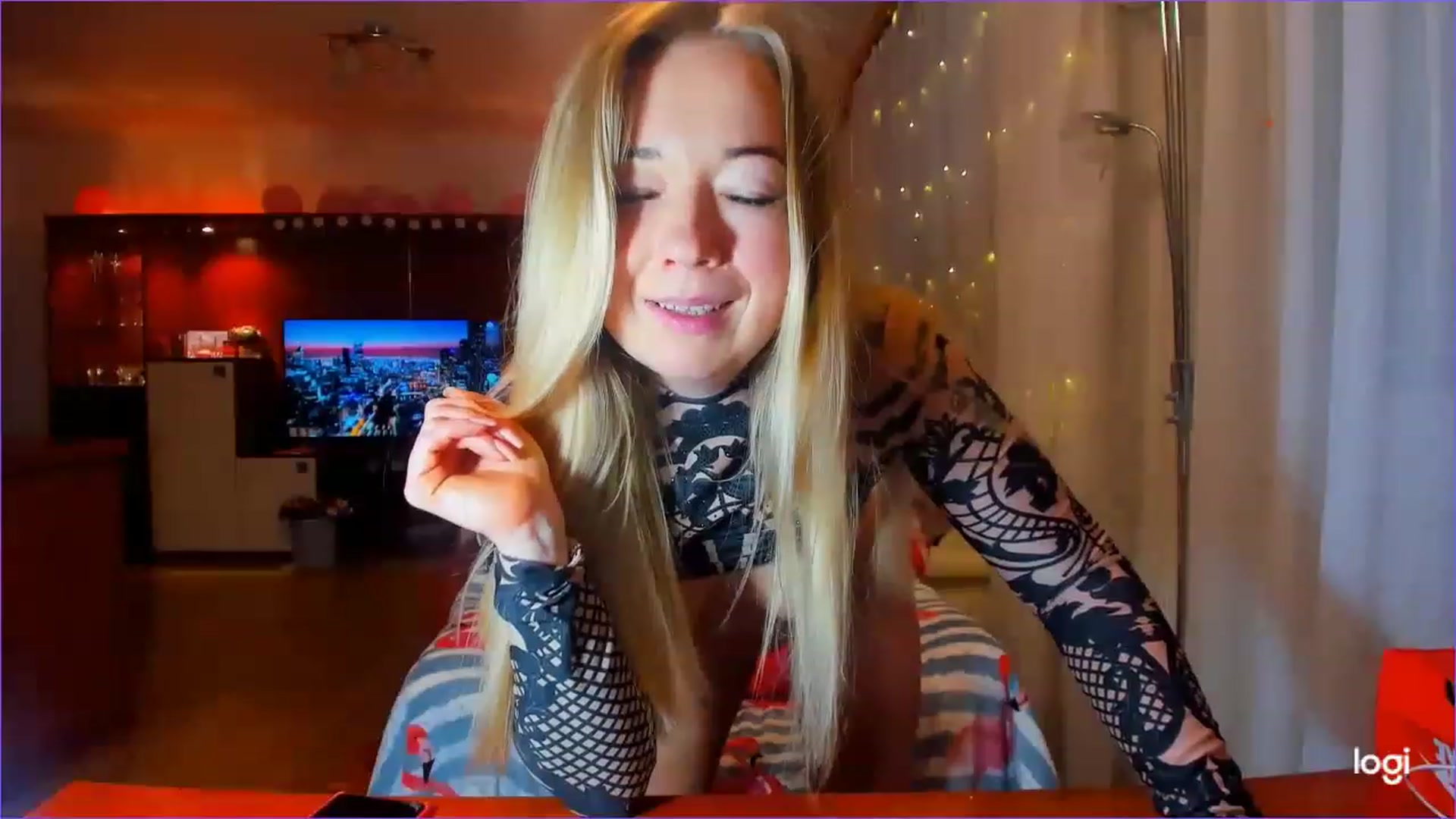 Gallery image thumbnail from FlamingoDream's myfreecams stream on, 03/14/2023, 23:21 image 11 of 20