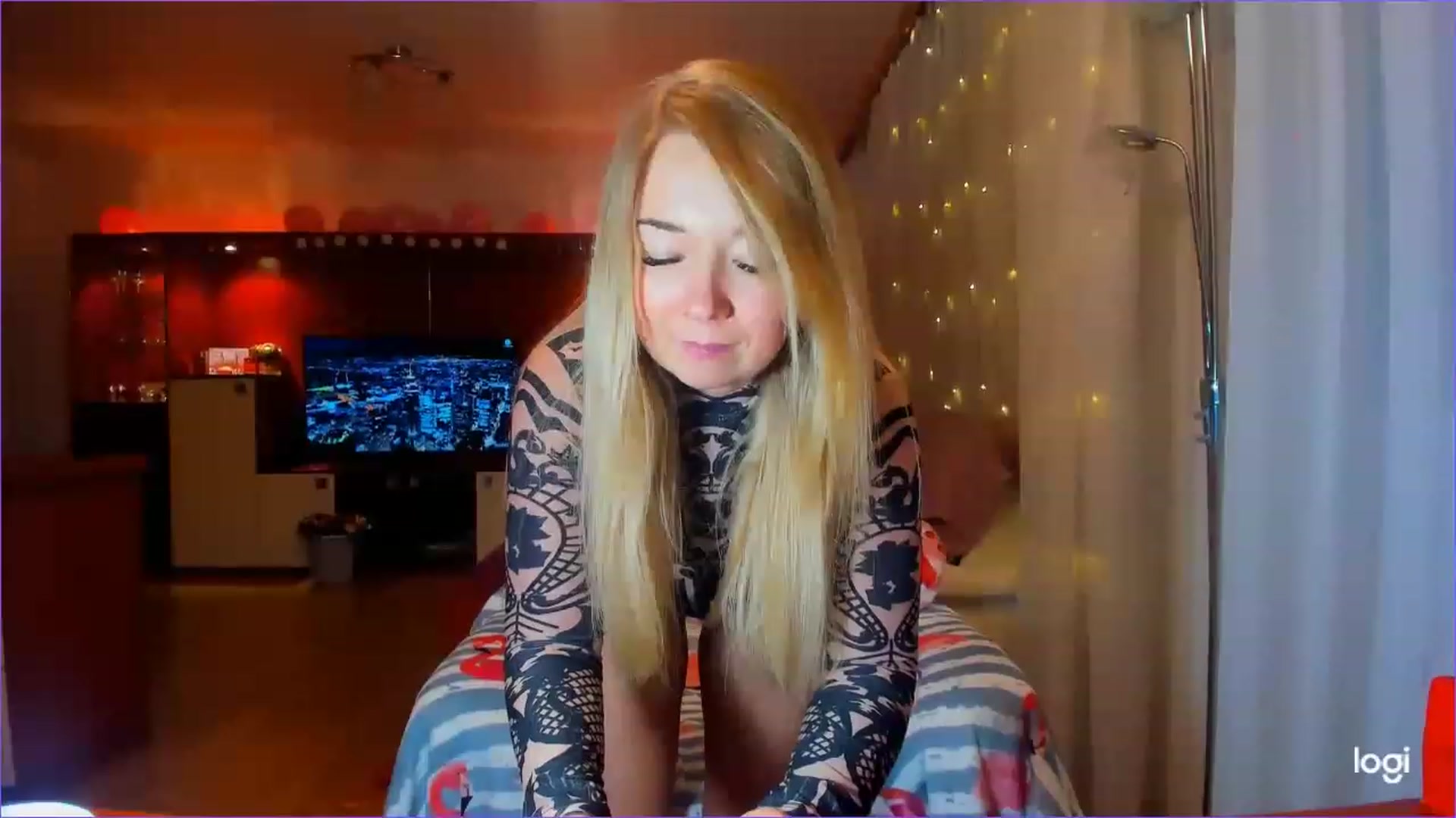 Gallery image thumbnail from FlamingoDream's myfreecams stream on, 03/15/2023, 24:29 image 8 of 20
