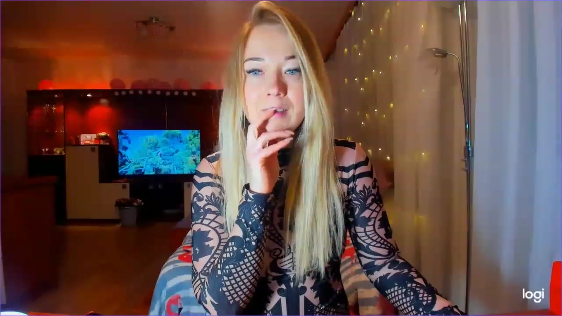 Gallery image thumbnail from FlamingoDream's myfreecams stream on, 03/15/2023, 24:29 image 2 of 20