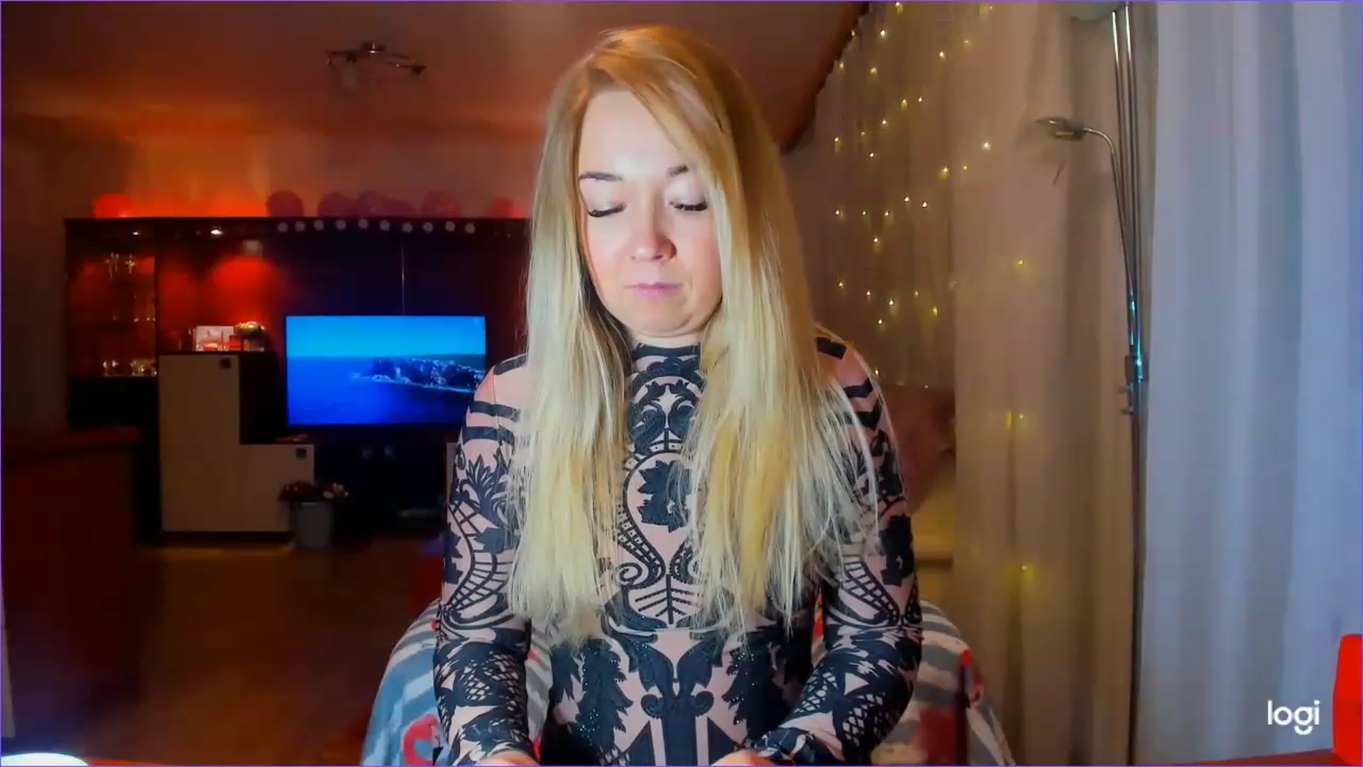 Gallery image thumbnail from FlamingoDream's myfreecams stream on, 03/15/2023, 24:29 image 9 of 20