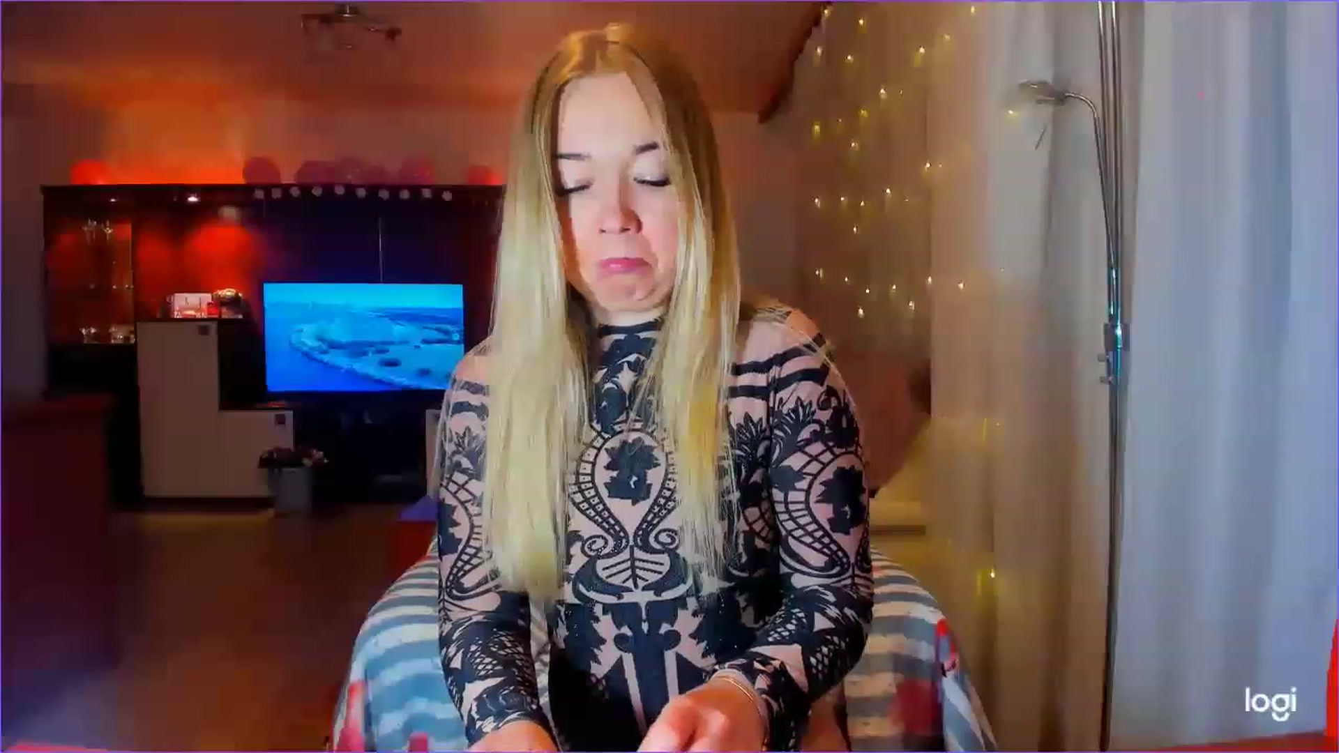 Gallery image thumbnail from FlamingoDream's myfreecams stream on, 03/15/2023, 04:20 image 17 of 20