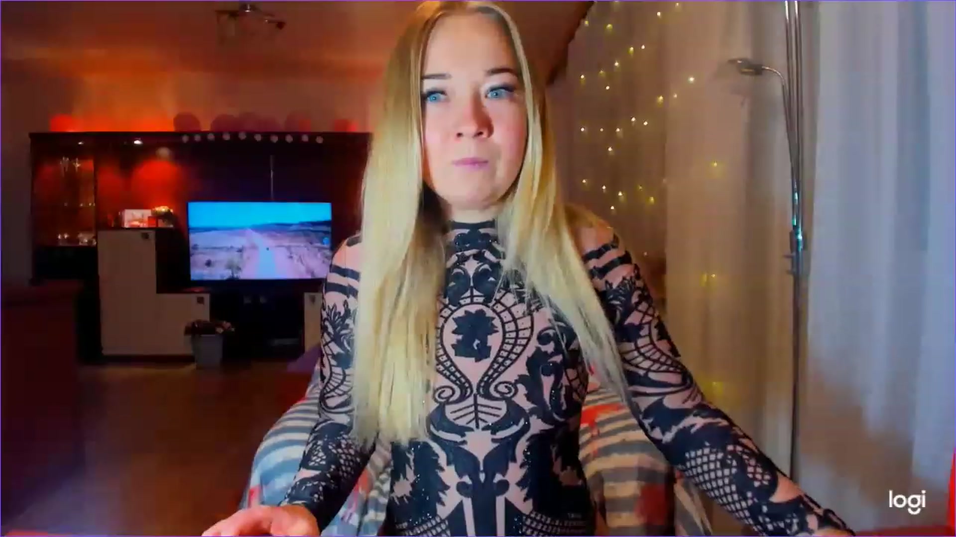 Gallery image thumbnail from FlamingoDream's myfreecams stream on, 03/15/2023, 04:20 image 10 of 20