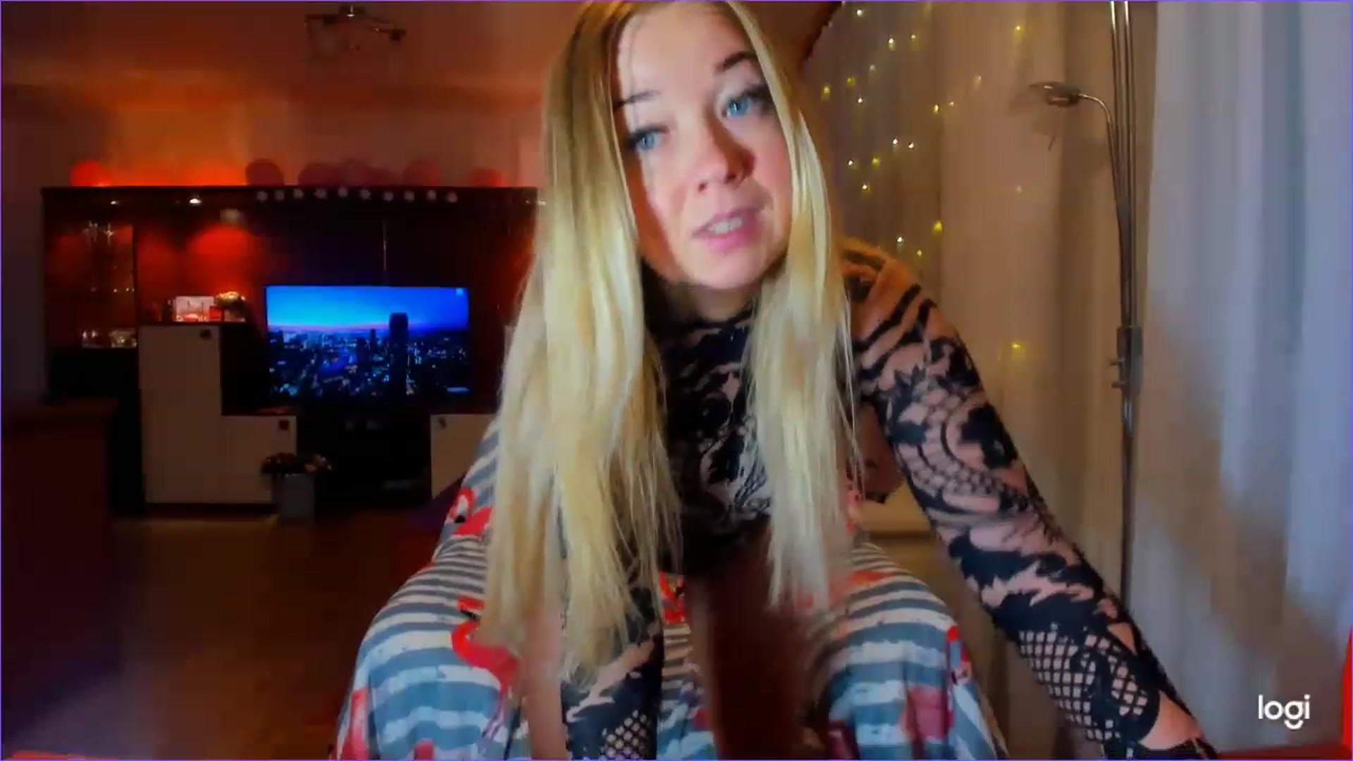 Gallery image thumbnail from FlamingoDream's myfreecams stream on, 03/15/2023, 04:20 image 20 of 20
