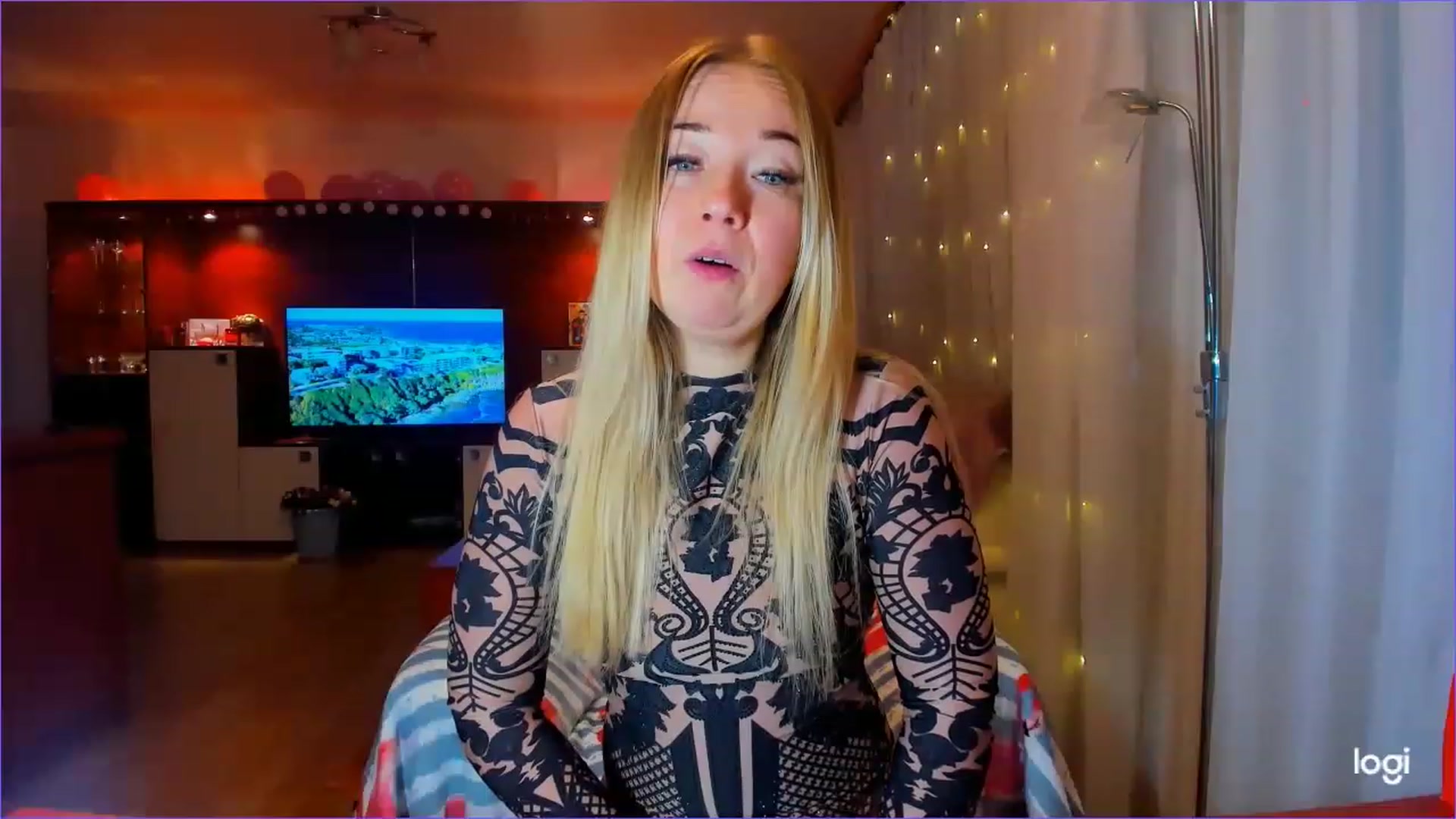 Gallery image thumbnail from FlamingoDream's myfreecams stream on, 03/15/2023, 04:20 image 18 of 20