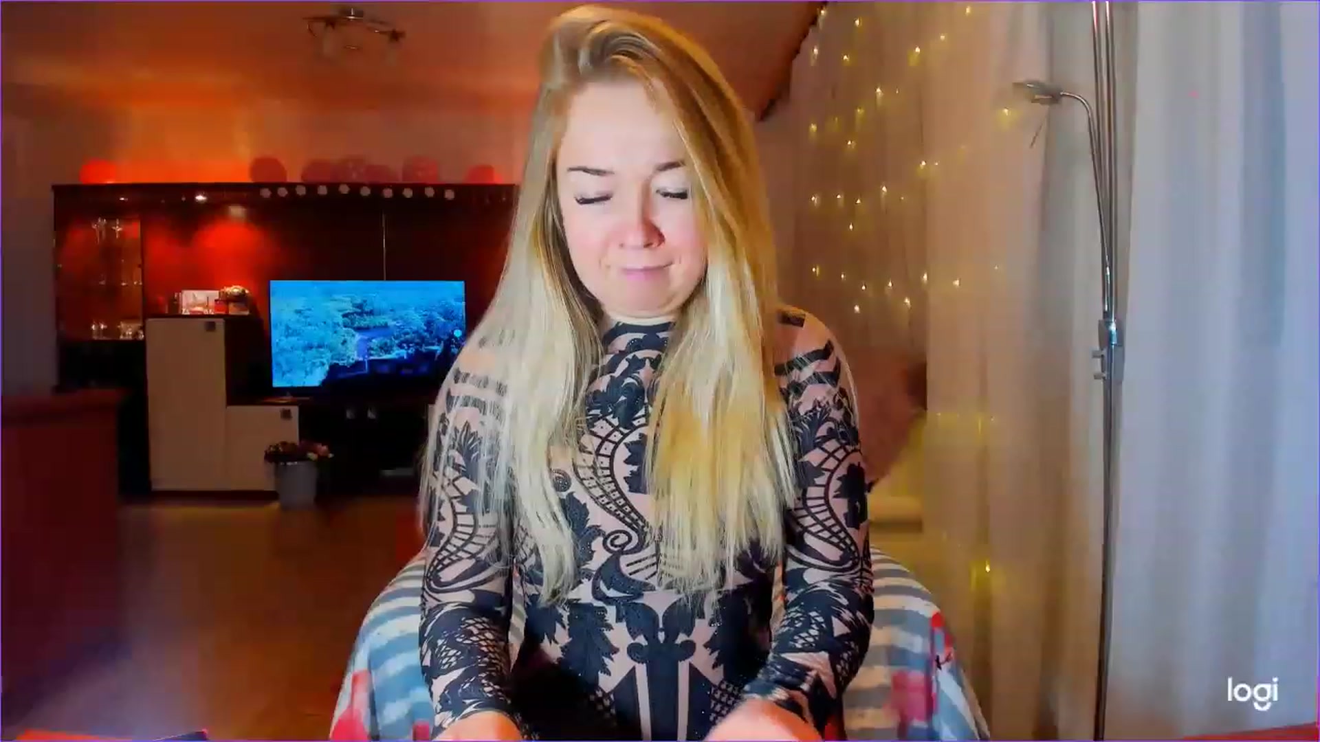 Gallery image thumbnail from FlamingoDream's myfreecams stream on, 03/15/2023, 04:37 image 16 of 20