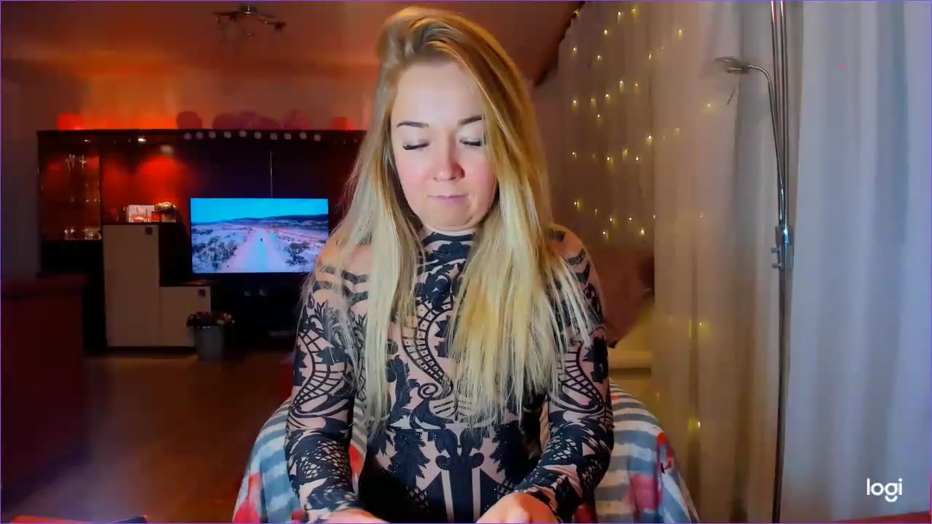 Gallery image thumbnail from FlamingoDream's myfreecams stream on, 03/15/2023, 04:37 image 12 of 20