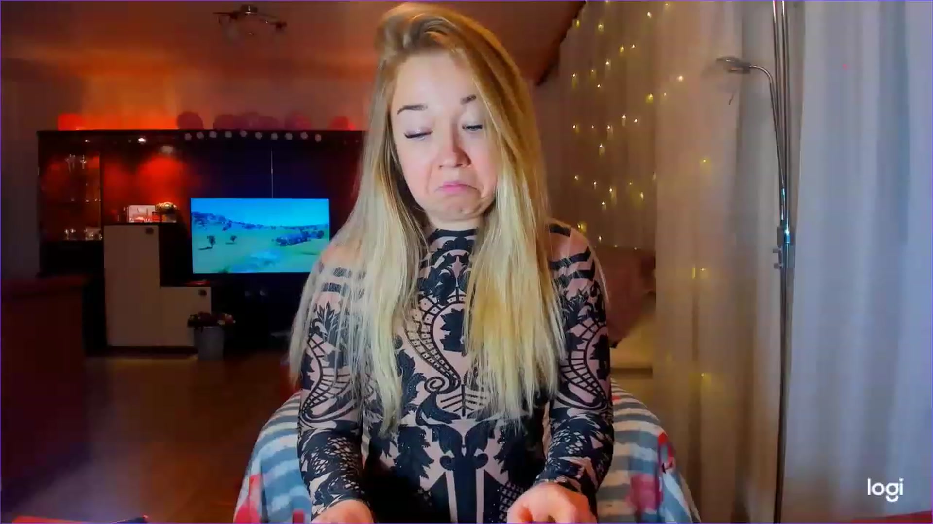 Gallery image thumbnail from FlamingoDream's myfreecams stream on, 03/15/2023, 04:37 image 17 of 20