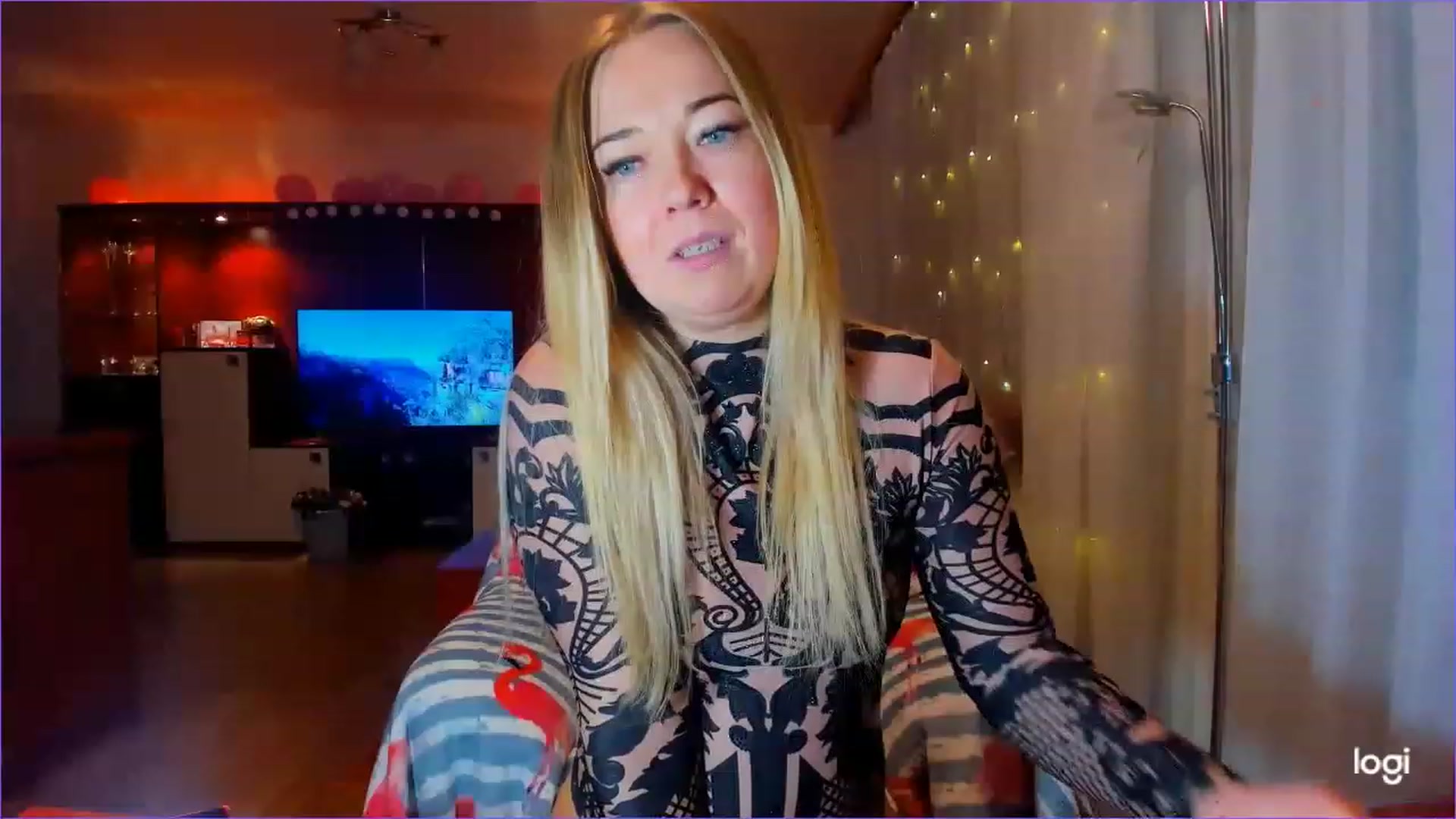 Gallery image thumbnail from FlamingoDream's myfreecams stream on, 03/15/2023, 04:37 image 9 of 20