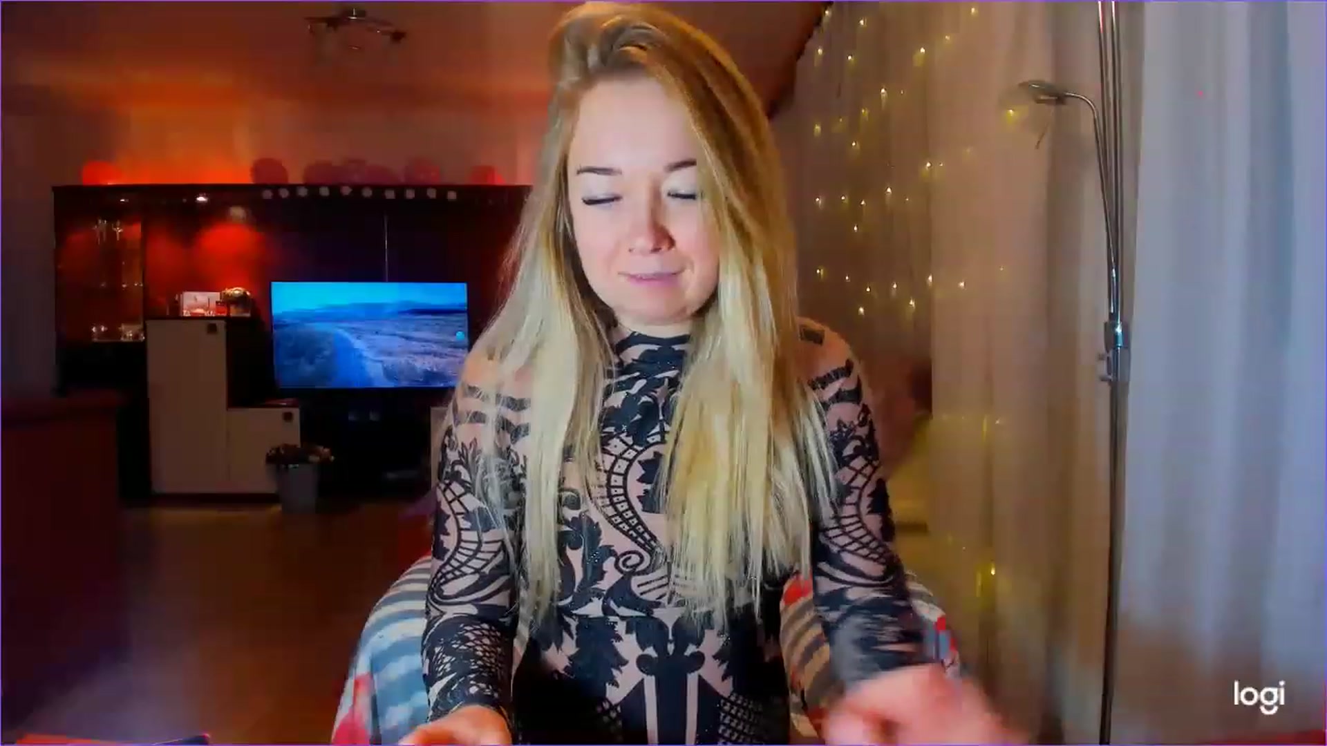 Gallery image thumbnail from FlamingoDream's myfreecams stream on, 03/15/2023, 04:37 image 13 of 20
