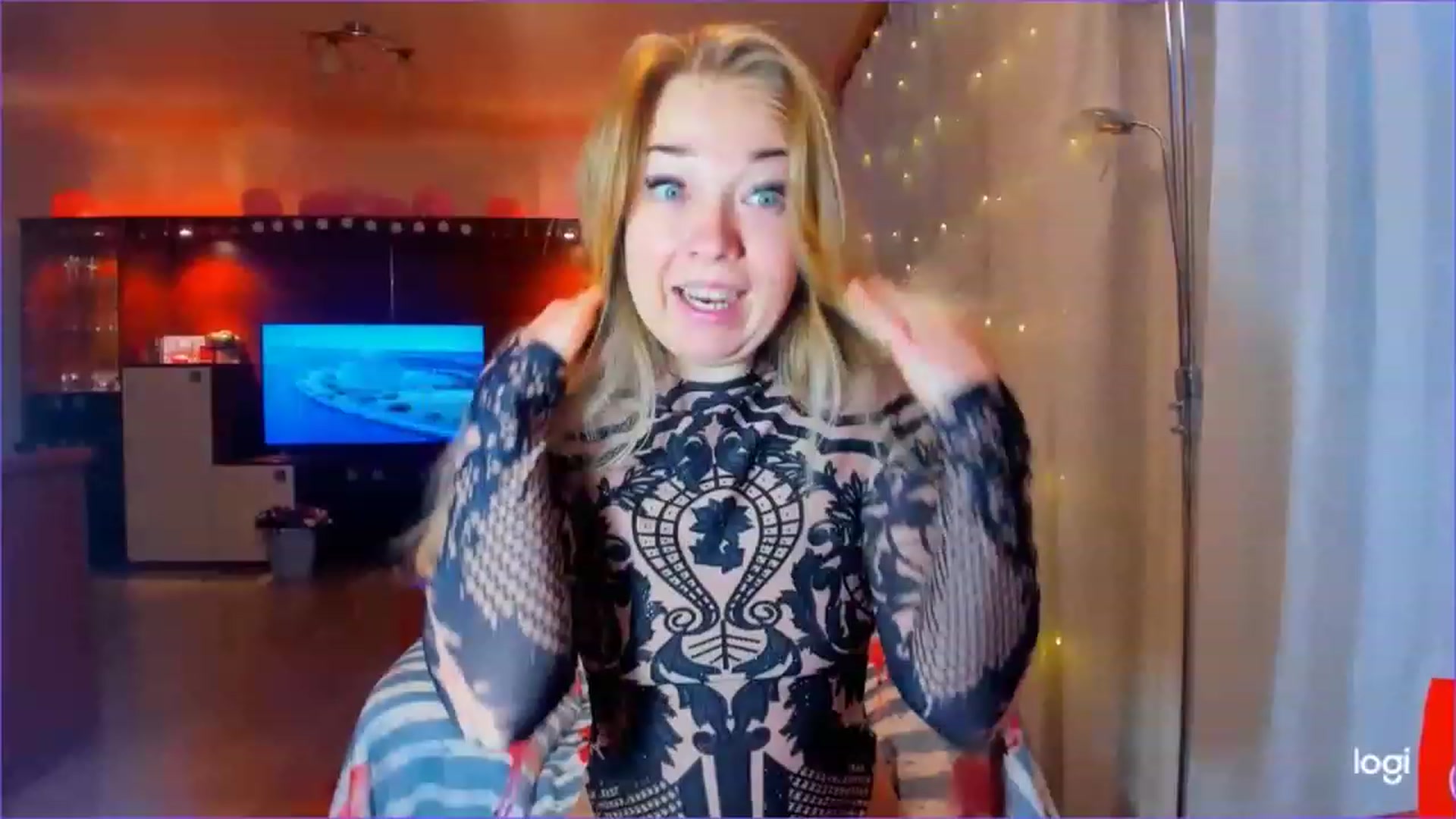 Gallery image thumbnail from FlamingoDream's myfreecams stream on, 03/15/2023, 05:17 image 18 of 20