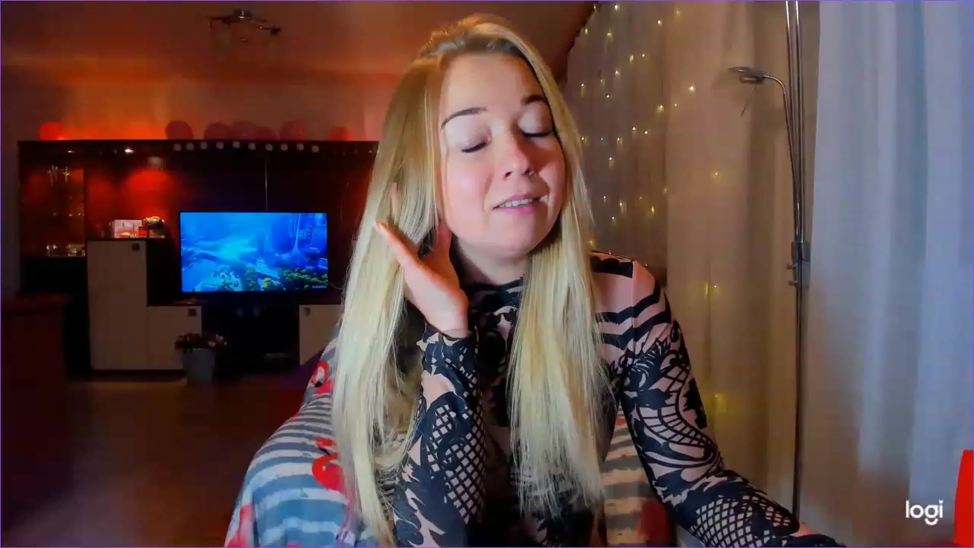 Gallery image thumbnail from FlamingoDream's myfreecams stream on, 03/15/2023, 05:17 image 8 of 20