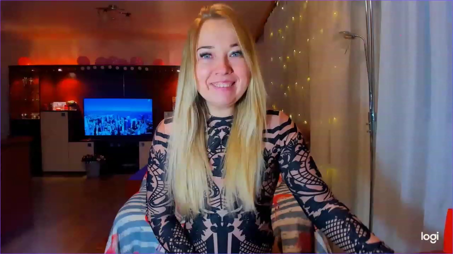 Gallery image thumbnail from FlamingoDream's myfreecams stream on, 03/15/2023, 05:17 image 10 of 20