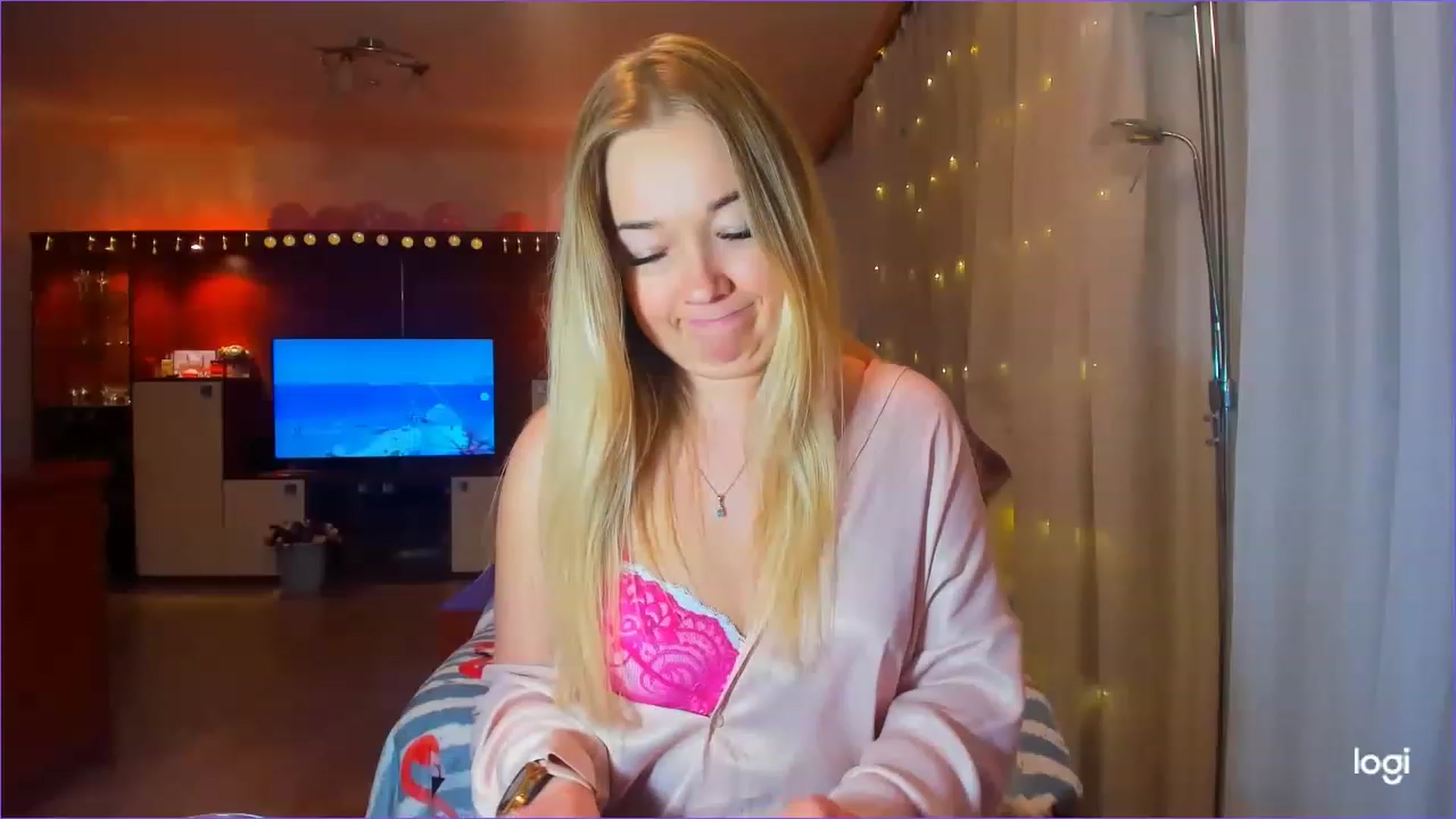 Gallery image thumbnail from FlamingoDream's myfreecams stream on, 03/16/2023, 24:08 image 20 of 20