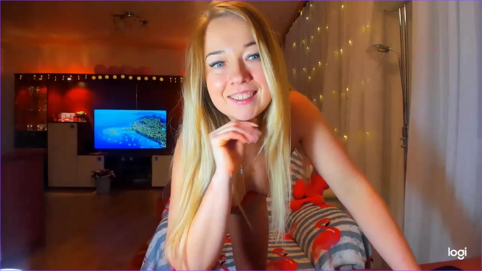 Gallery image thumbnail from FlamingoDream's myfreecams stream on, 03/16/2023, 22:25 image 16 of 20