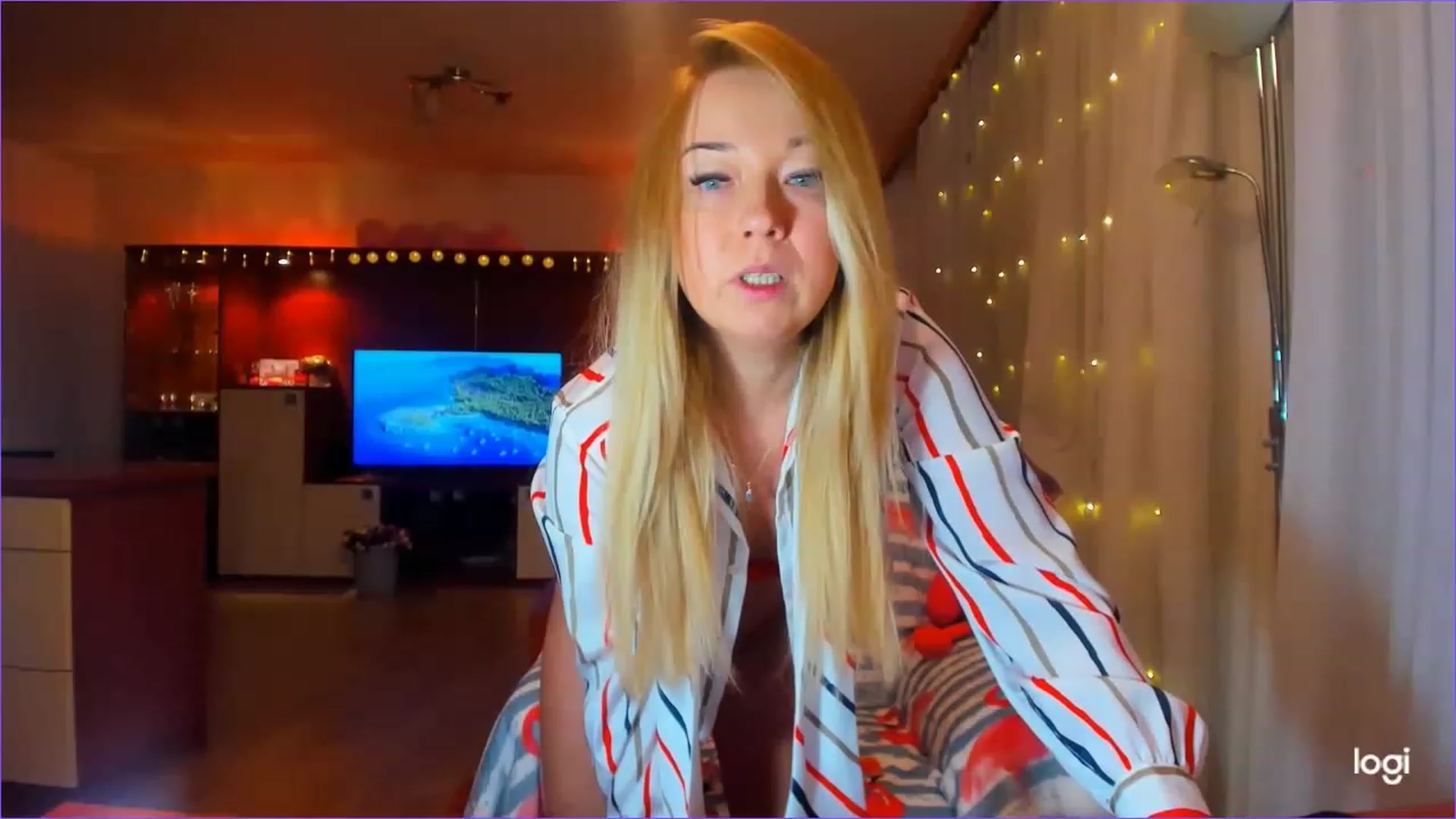 Gallery image thumbnail from FlamingoDream's myfreecams stream on, 03/16/2023, 22:25 image 8 of 20