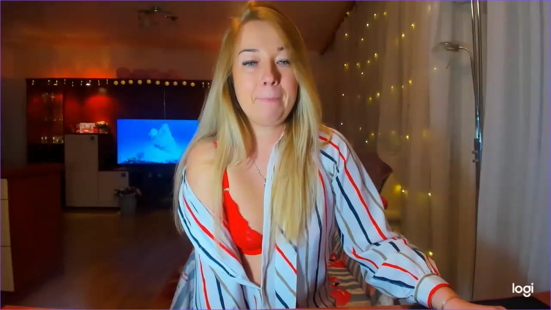 Gallery image thumbnail from FlamingoDream's myfreecams stream on, 03/17/2023, 01:12 image 2 of 20