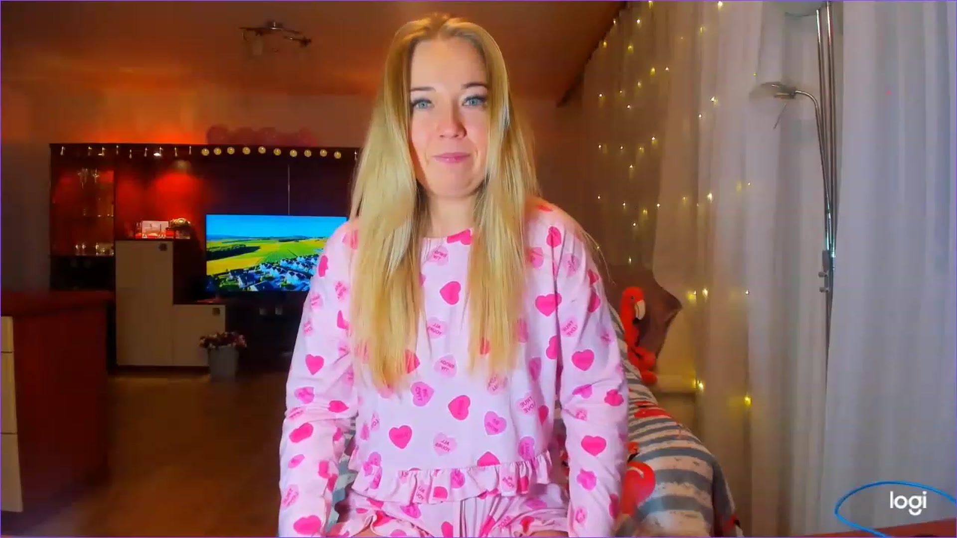 Gallery image thumbnail from FlamingoDream's myfreecams stream on, 03/17/2023, 04:05 image 12 of 20