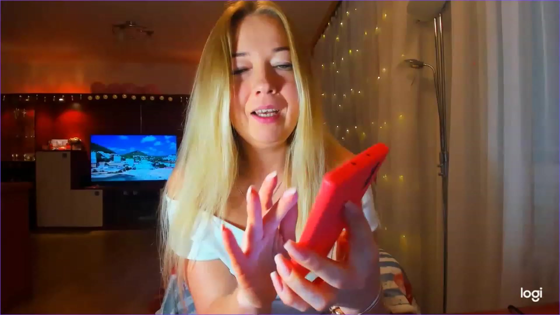 Gallery image thumbnail from FlamingoDream's myfreecams stream on, 03/17/2023, 21:47 image 8 of 20