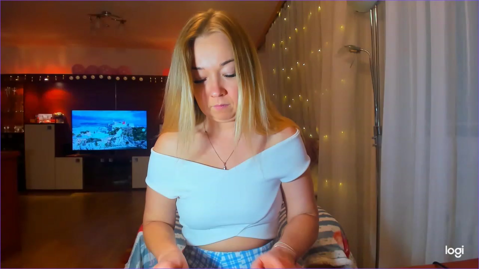 Gallery image thumbnail from FlamingoDream's myfreecams stream on, 03/17/2023, 23:21 image 7 of 20