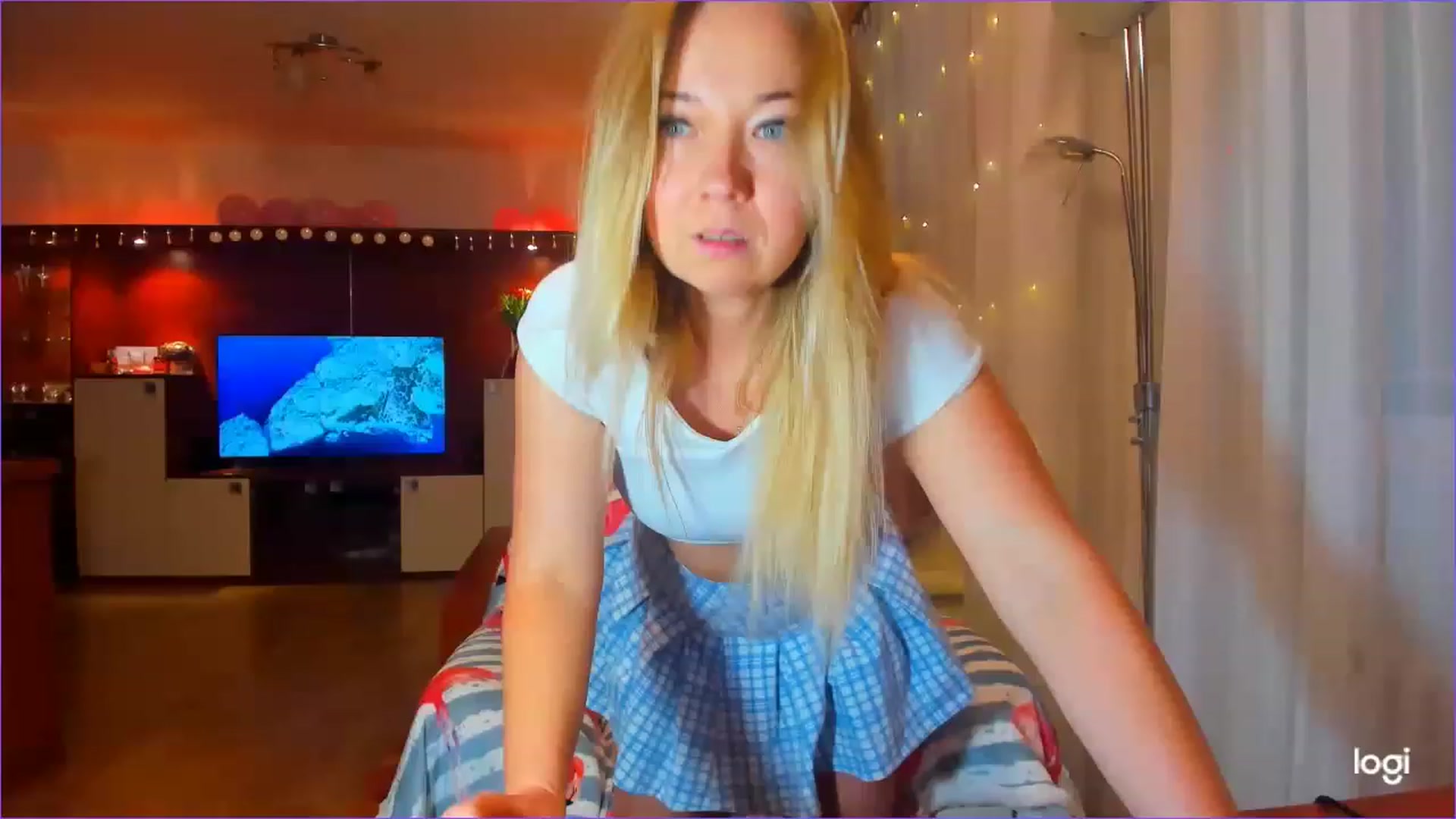 Gallery image thumbnail from FlamingoDream's myfreecams stream on, 03/17/2023, 23:21 image 5 of 20