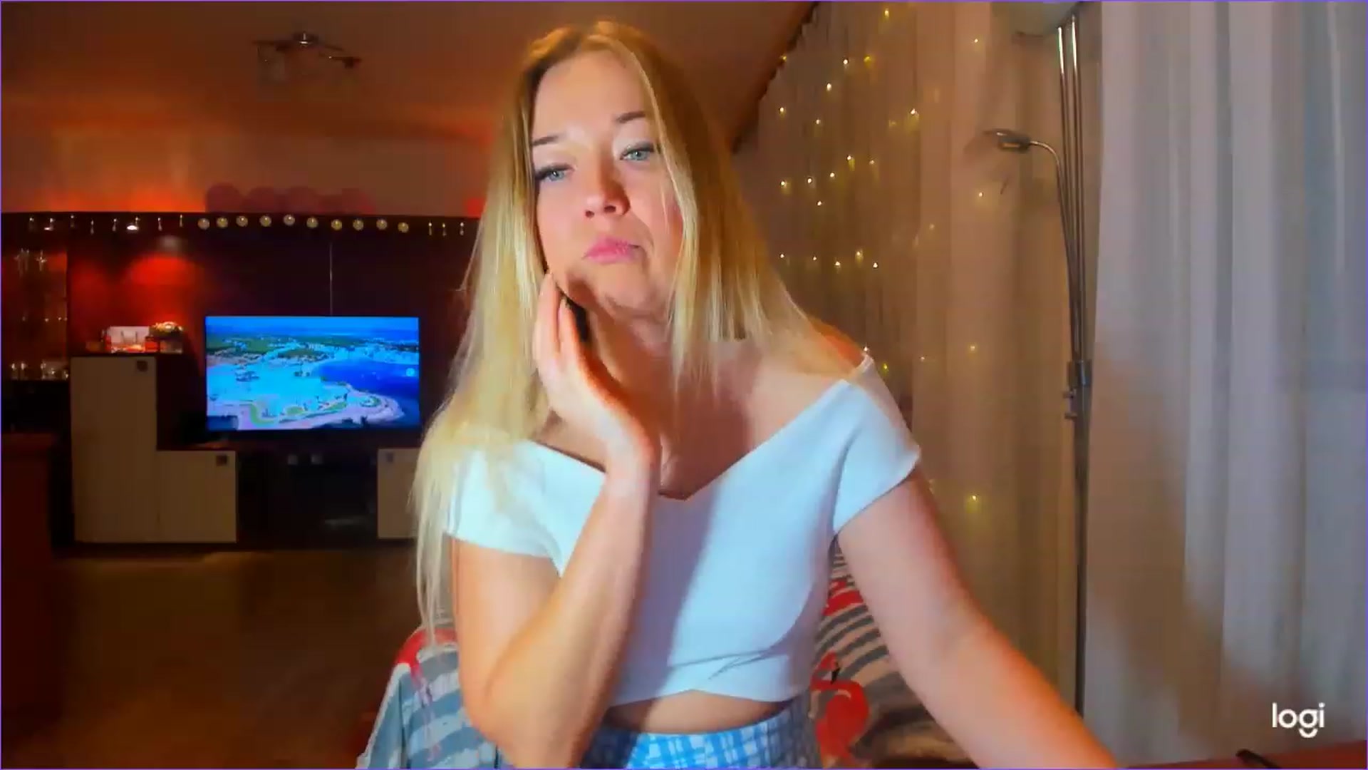 Gallery image thumbnail from FlamingoDream's myfreecams stream on, 03/17/2023, 23:21 image 6 of 20