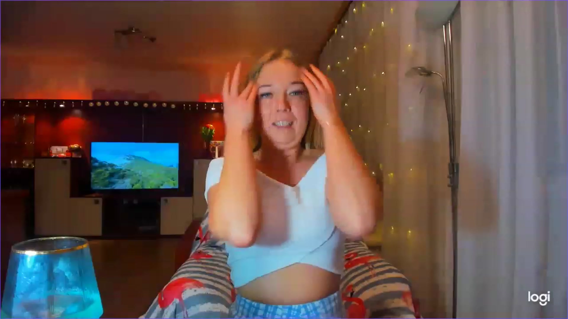 Gallery image thumbnail from FlamingoDream's myfreecams stream on, 03/17/2023, 23:21 image 17 of 20