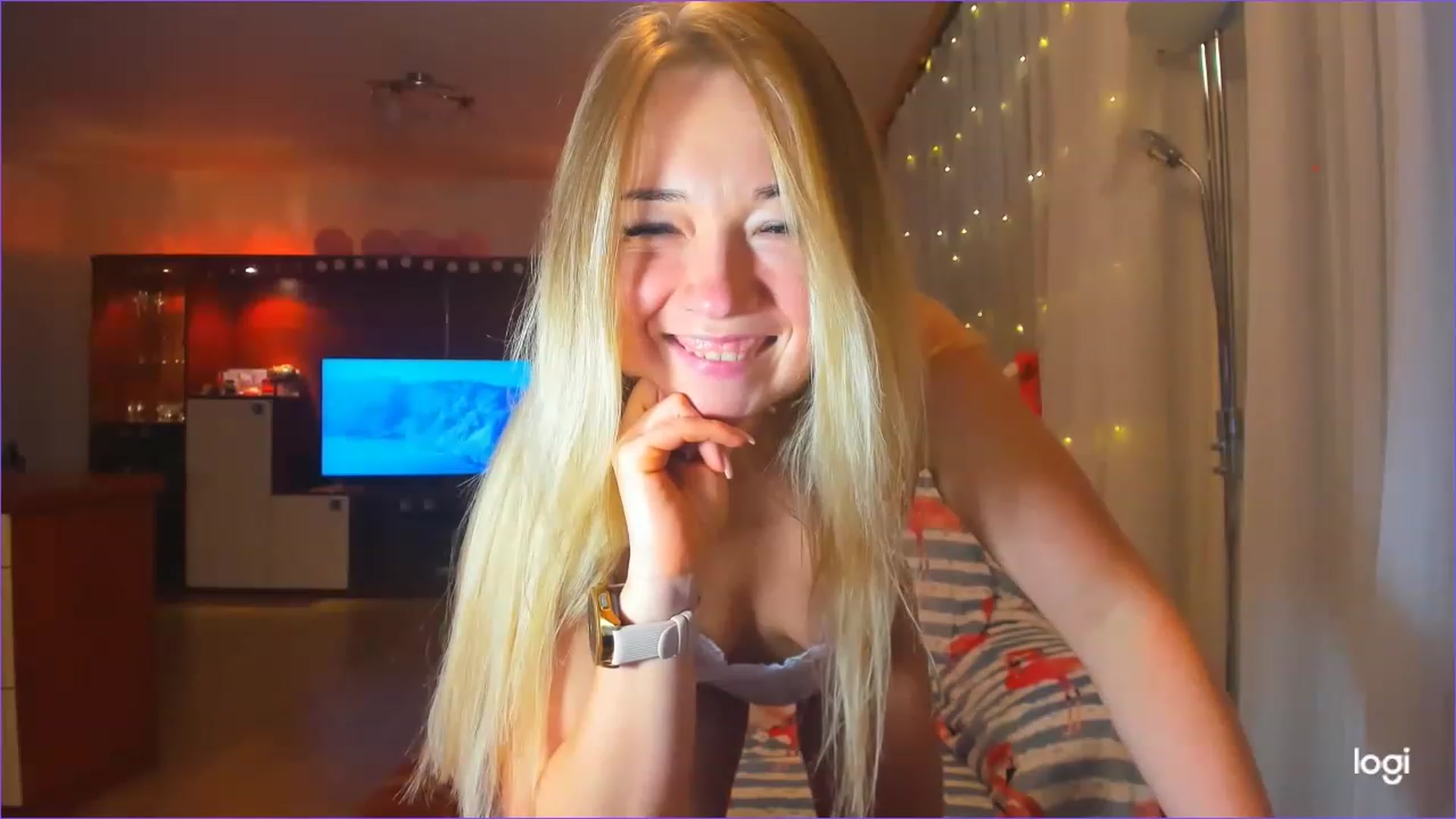 Gallery image thumbnail from FlamingoDream's myfreecams stream on, 03/20/2023, 21:38 image 18 of 20