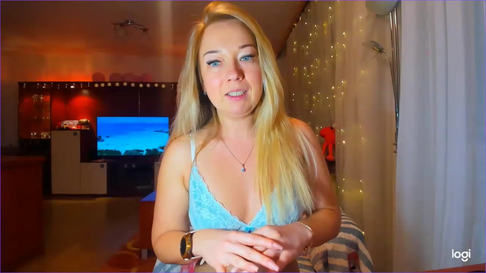 Gallery image thumbnail from FlamingoDream's myfreecams stream on, 03/21/2023, 22:41 image 5 of 20