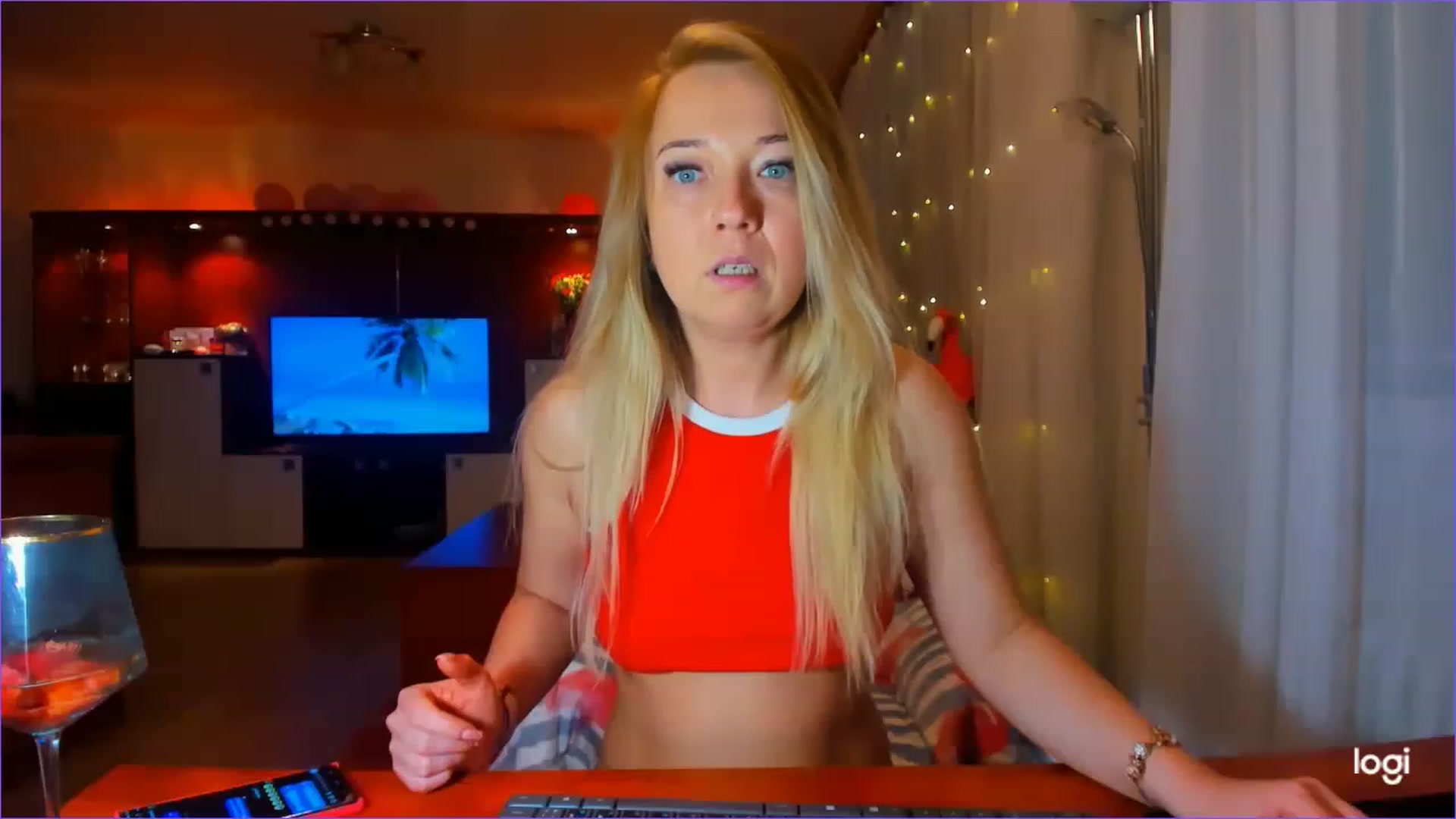 Gallery image thumbnail from FlamingoDream's myfreecams stream on, 03/24/2023, 23:17 image 14 of 20