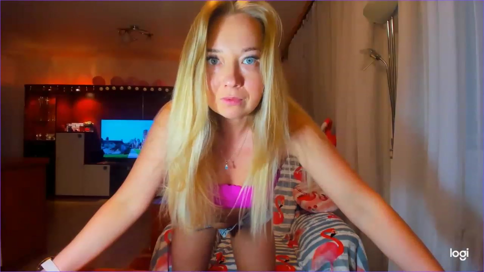 Gallery image thumbnail from FlamingoDream's myfreecams stream on, 03/27/2023, 19:44 image 19 of 20