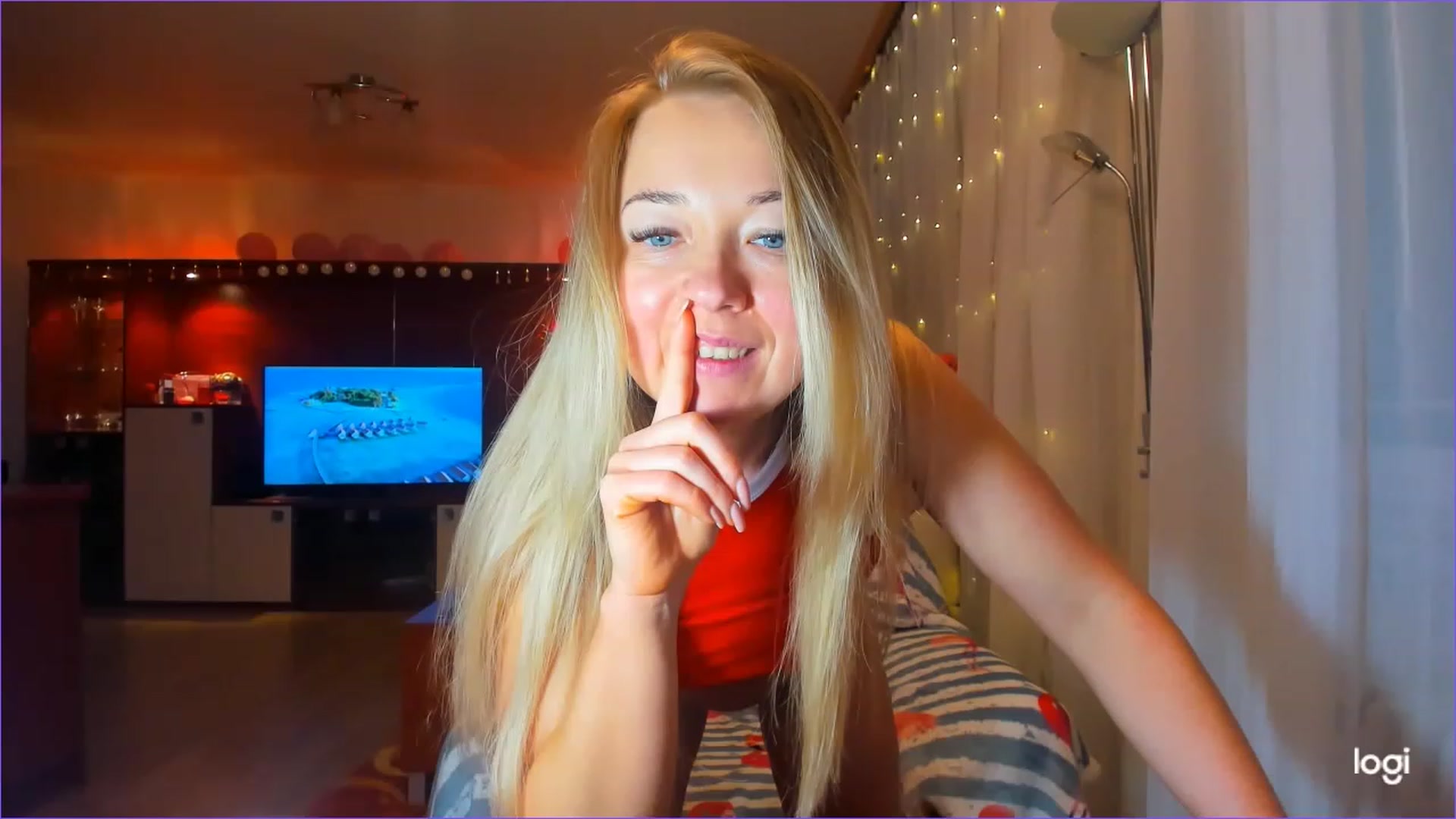 Gallery image thumbnail from FlamingoDream's myfreecams stream on, 03/28/2023, 22:29 image 18 of 20