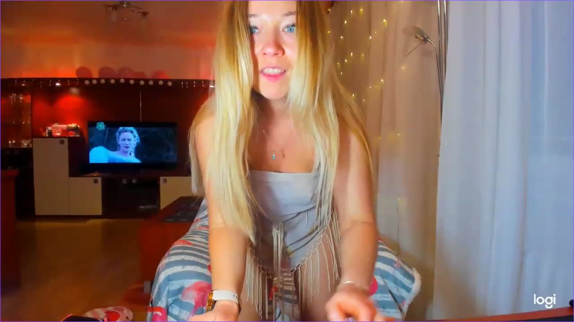 Gallery image thumbnail from FlamingoDream's myfreecams stream on, 03/29/2023, 23:49 image 8 of 20