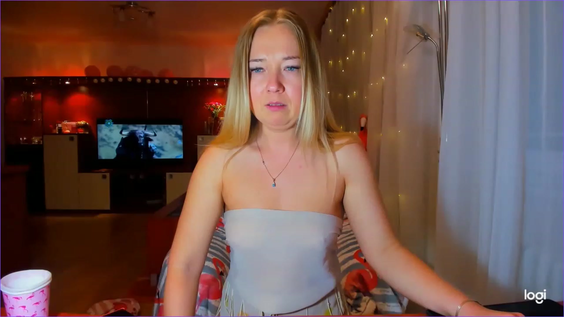 Gallery image thumbnail from FlamingoDream's myfreecams stream on, 03/29/2023, 23:49 image 13 of 20