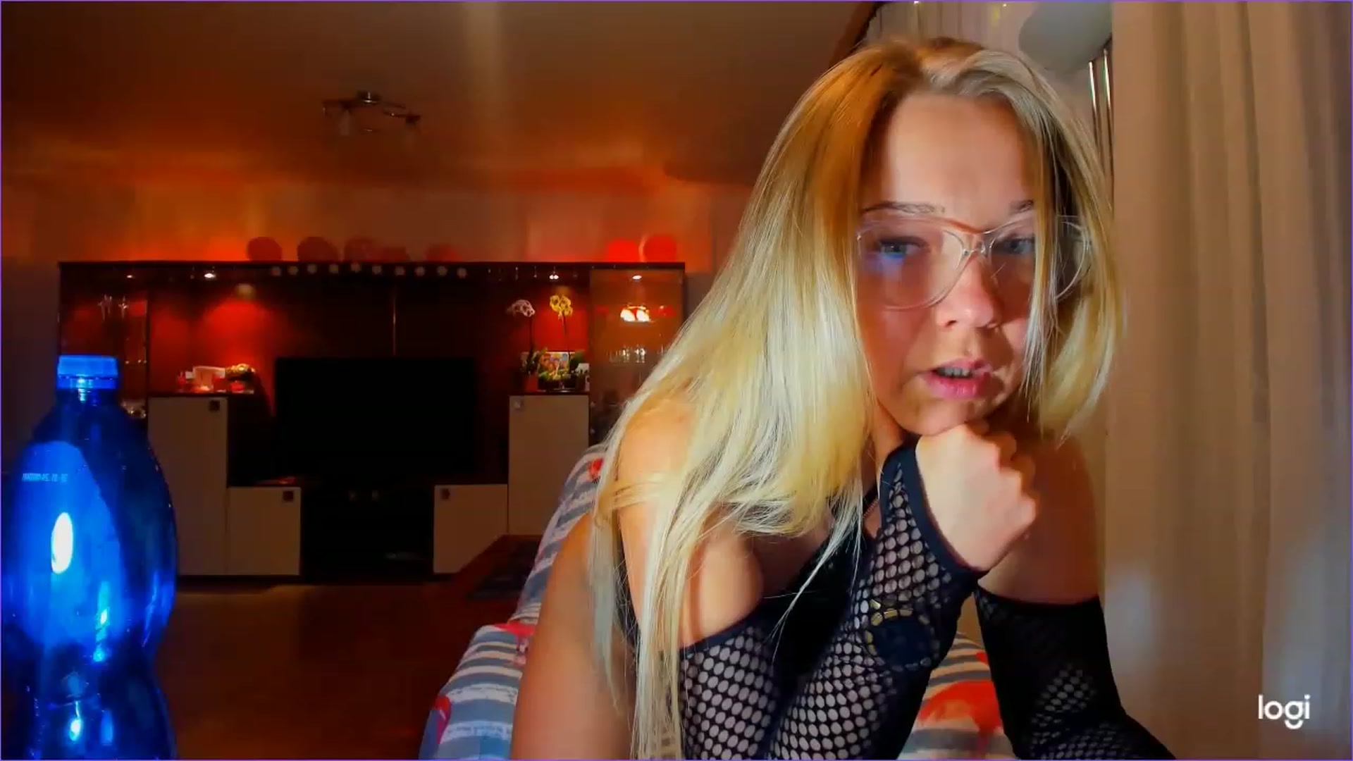 Gallery image thumbnail from FlamingoDream's myfreecams stream on, 04/12/2023, 03:36 image 7 of 20