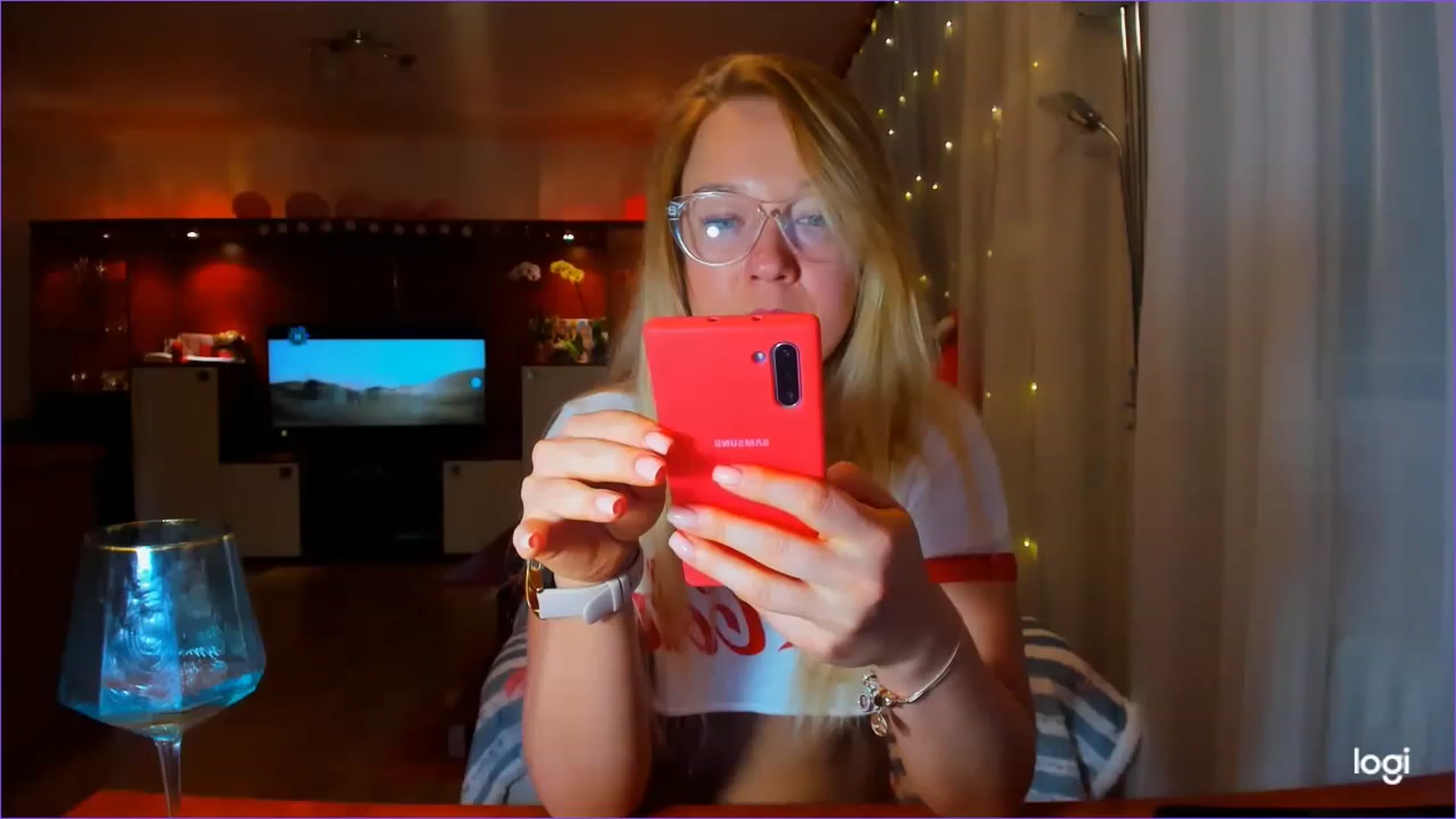 Gallery image thumbnail from FlamingoDream's myfreecams stream on, 04/14/2023, 21:09 image 19 of 20