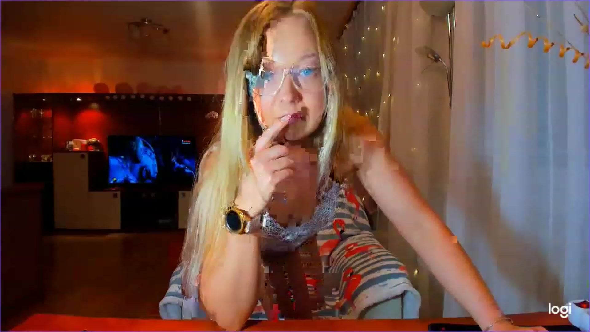 Gallery image thumbnail from FlamingoDream's myfreecams stream on, 04/17/2023, 20:00 image 13 of 20