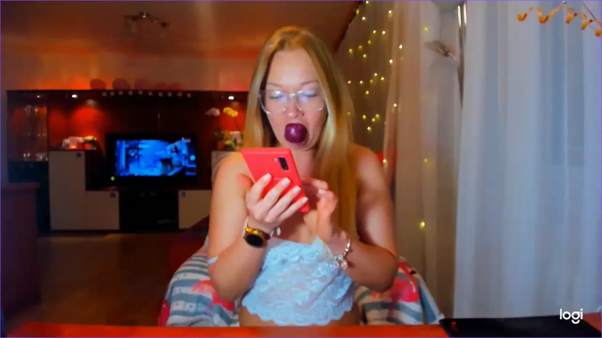 Gallery image thumbnail from FlamingoDream's myfreecams stream on, 04/17/2023, 21:59 image 2 of 20