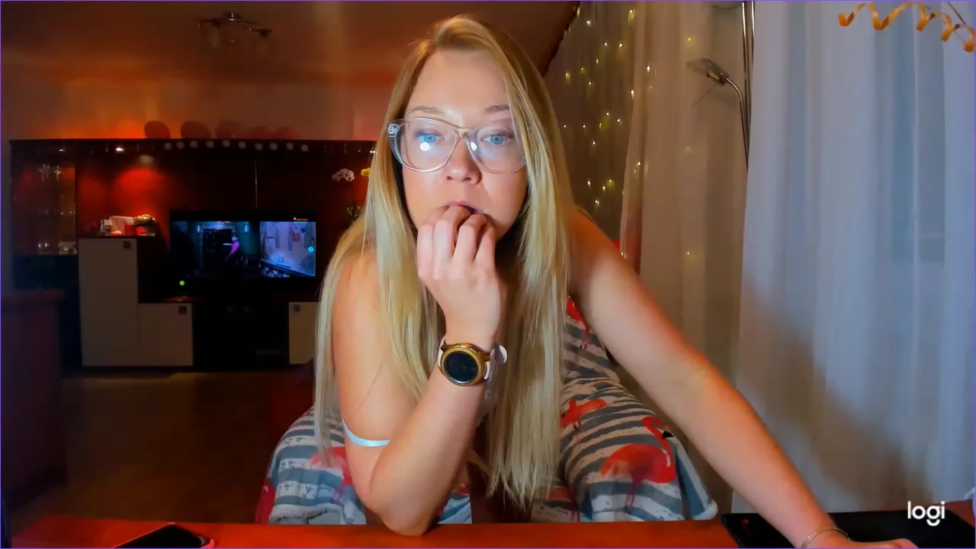 Gallery image thumbnail from FlamingoDream's myfreecams stream on, 04/17/2023, 21:59 image 16 of 20