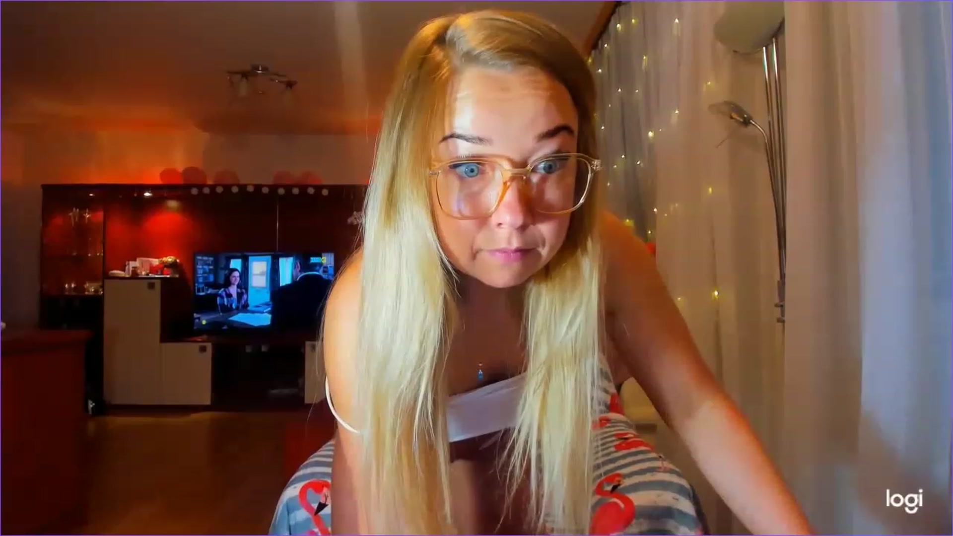 Gallery image thumbnail from FlamingoDream's myfreecams stream on, 04/24/2023, 23:03 image 18 of 20