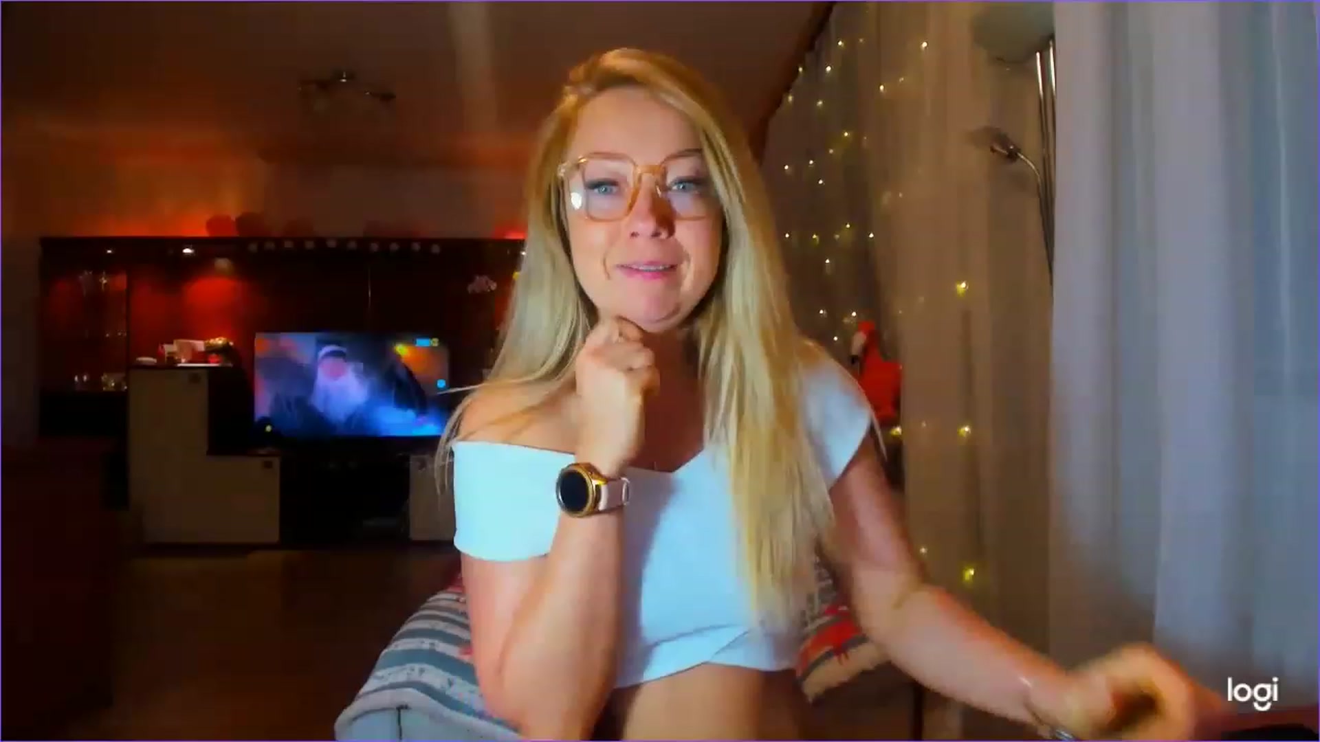 Gallery image thumbnail from FlamingoDream's myfreecams stream on, 04/25/2023, 20:38 image 13 of 20